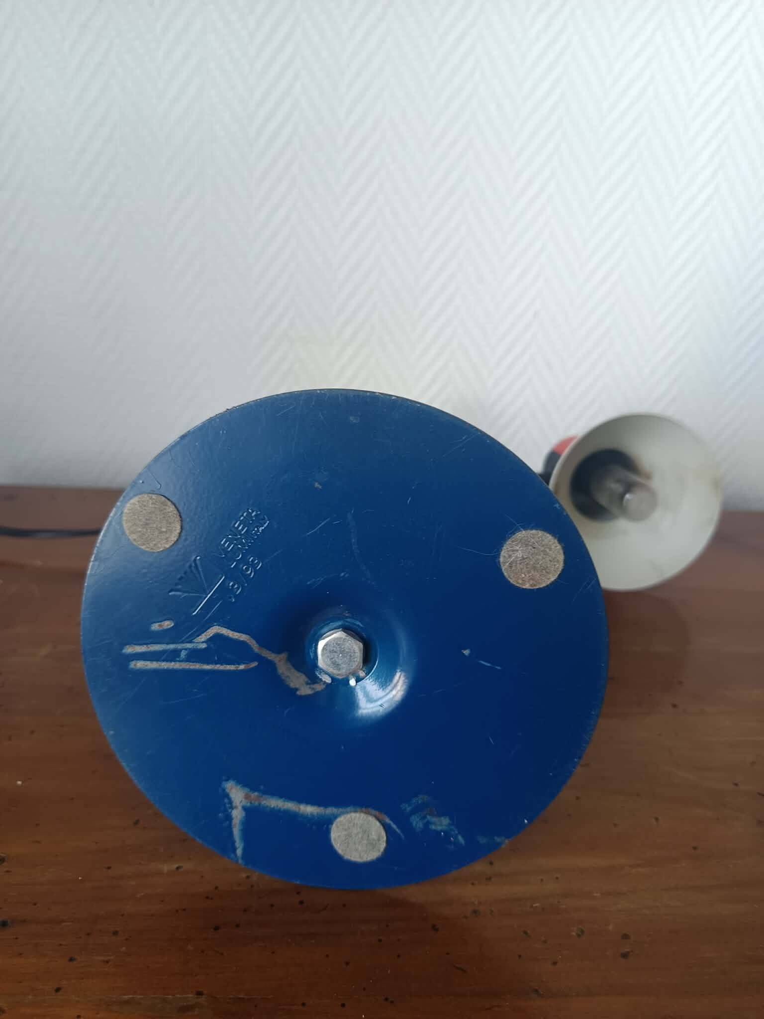 Veneta lamp in Memphis style 1980