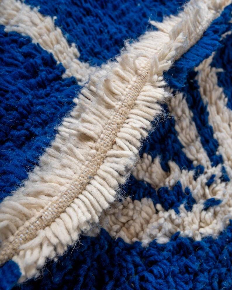 Traditional handmade Berber rug 250cm x 150cm