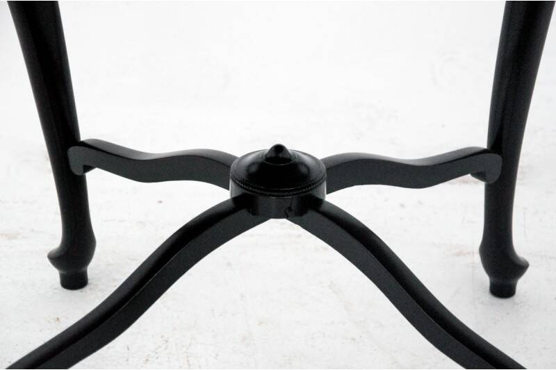 Round table, Northern Europe, turn of the 19th and 20th centuries.