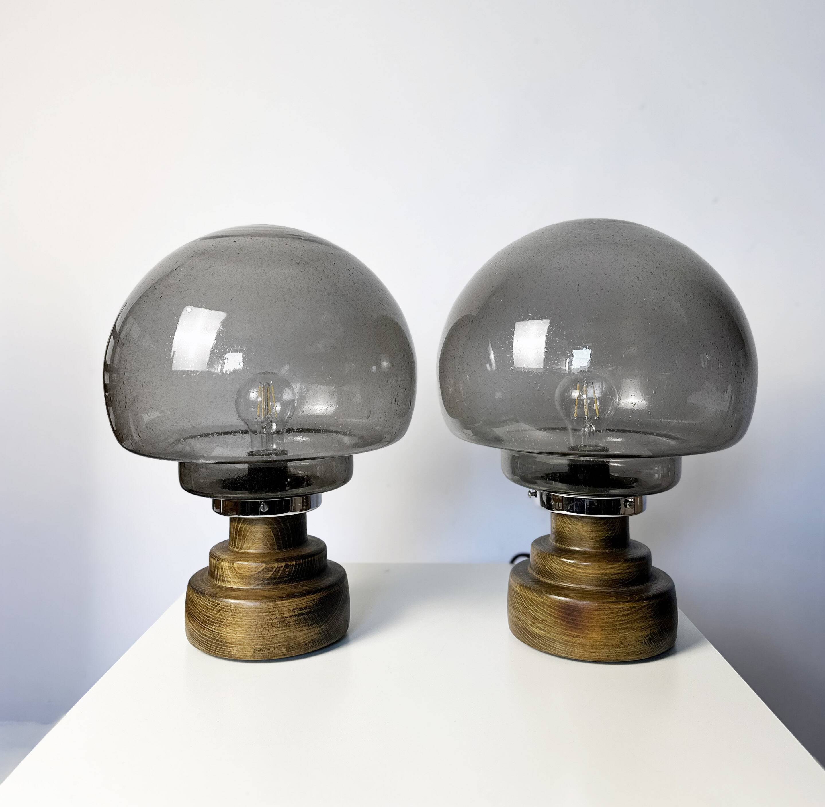 Set of 2 vintage Italian brutalist mushroom table lamps in smoked glass
