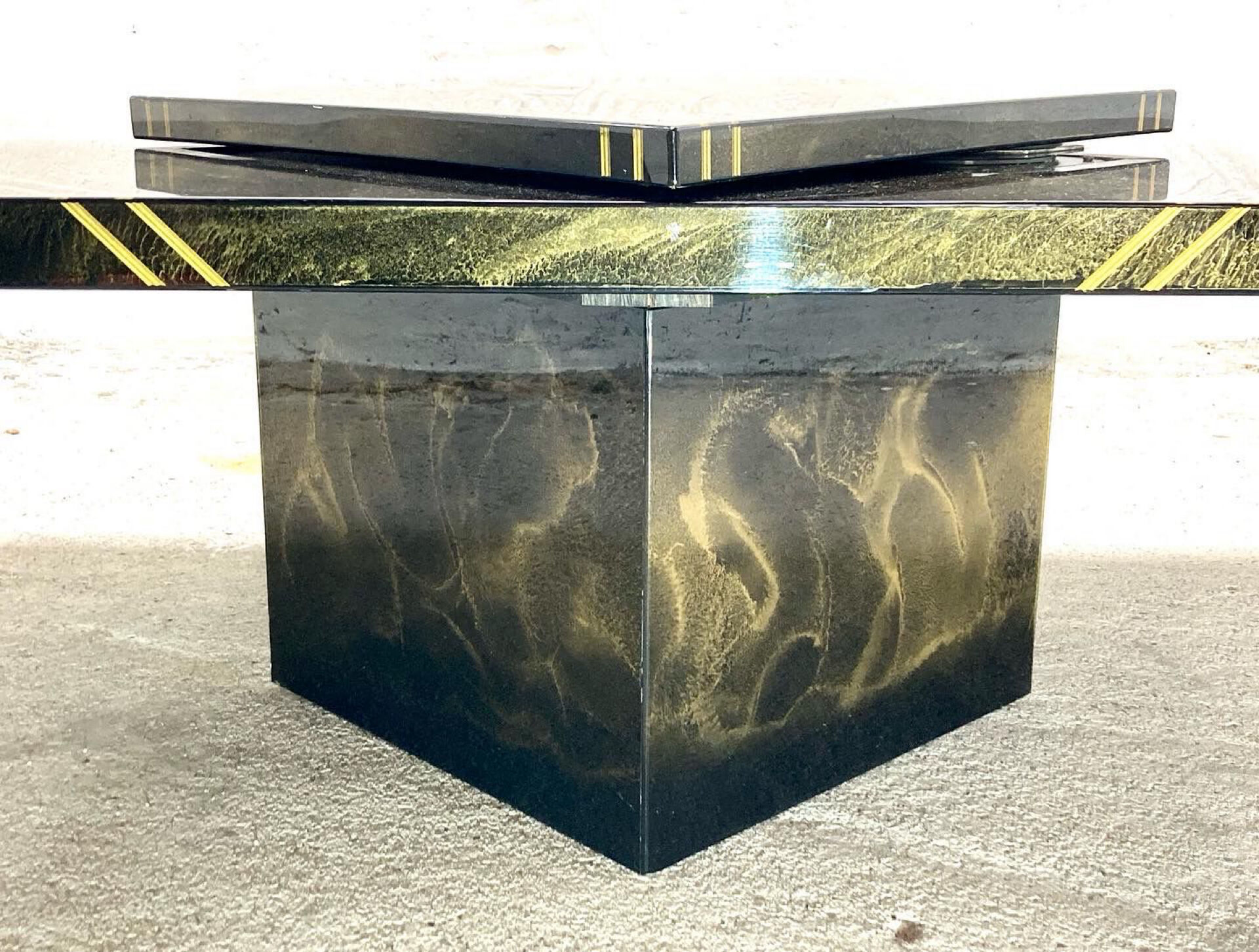 Table bar attribuée à Guy Lefèvre, pour Ligne Roset, 70s