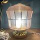 Lampe à poser globe vintage art déco en verre rose et doré