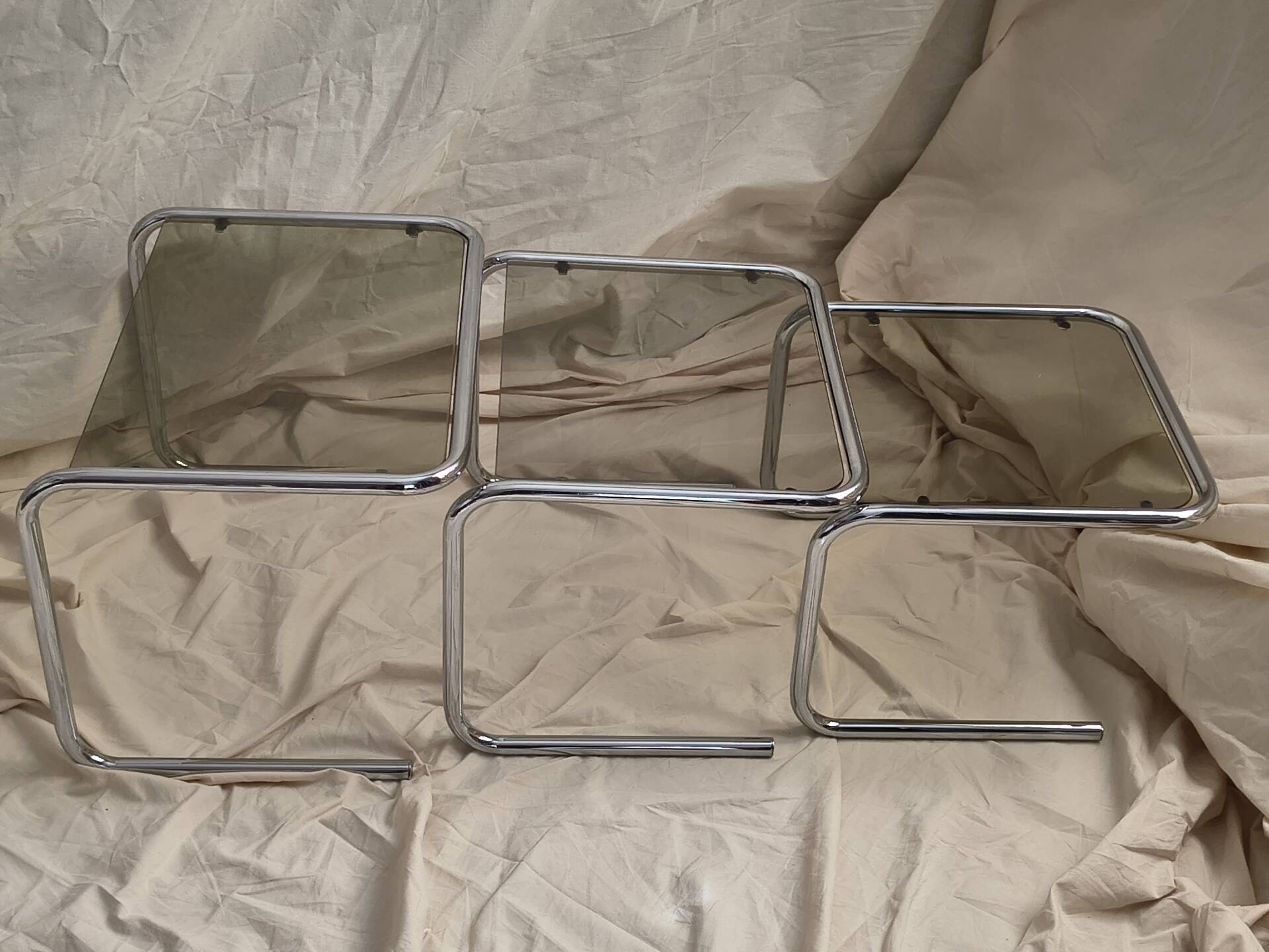 Table gigogne fin 1970