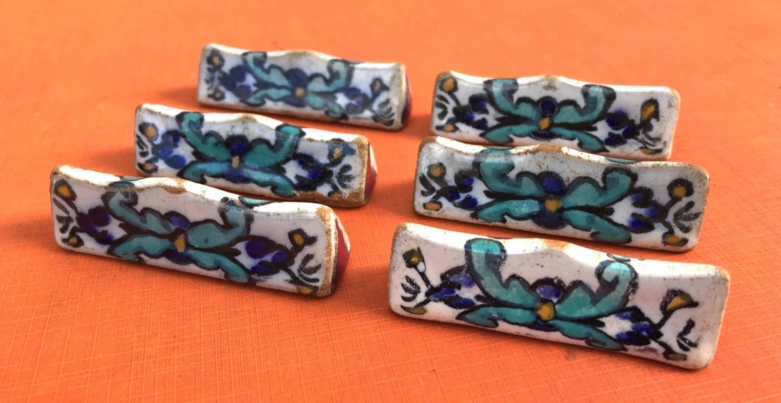 6 glazed ceramic knife rests from Nabeul, Atelier el-Kharraz.