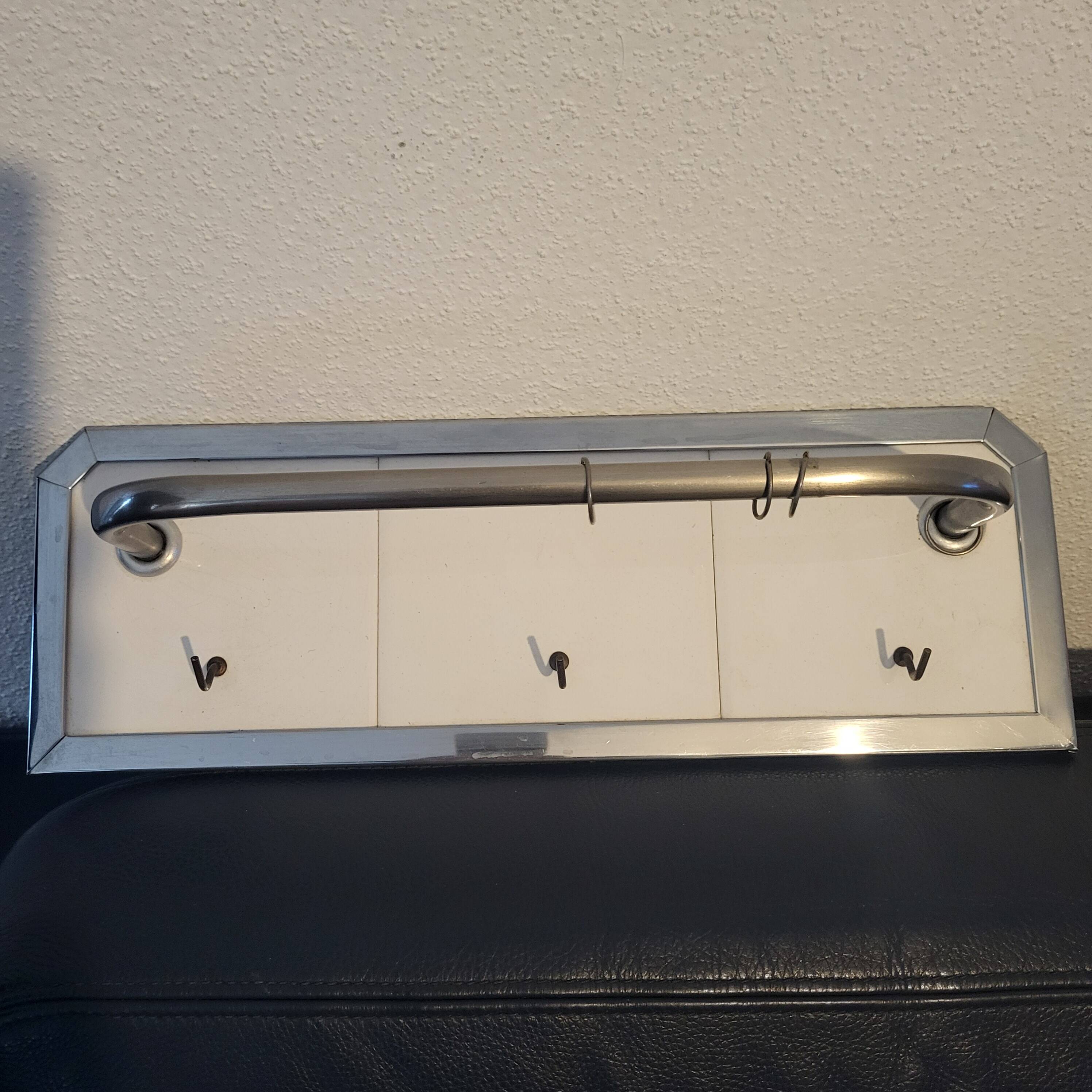 Art Deco tea towel holder, SDV, France, Sarreguemines