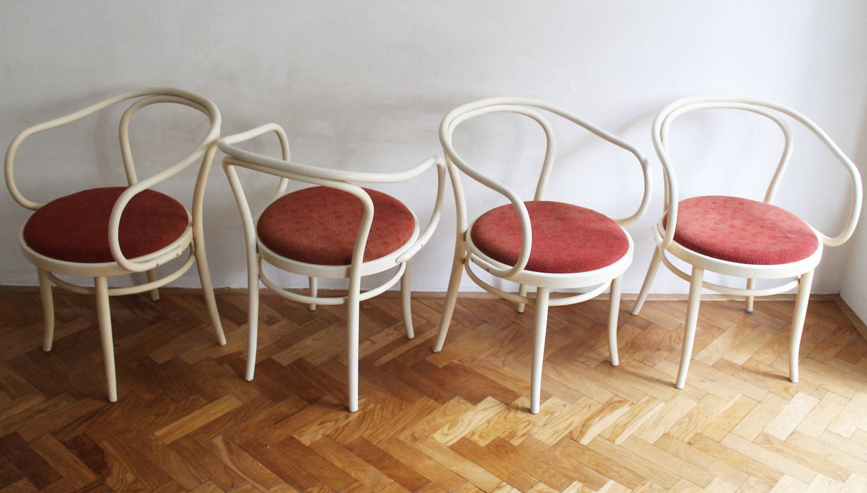 Ensemble de quatre chaises des années 80 par TON