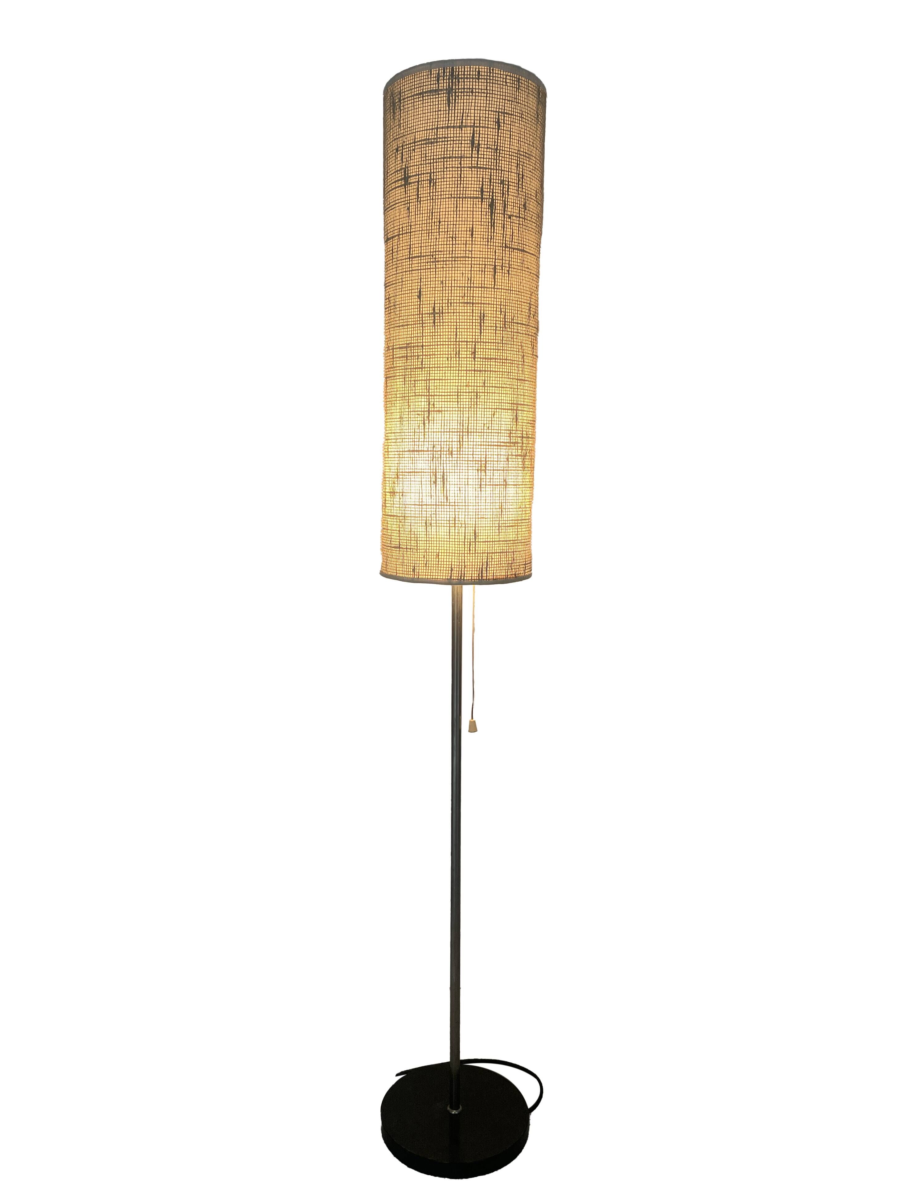 Atom Scandinavien Floor Lamp