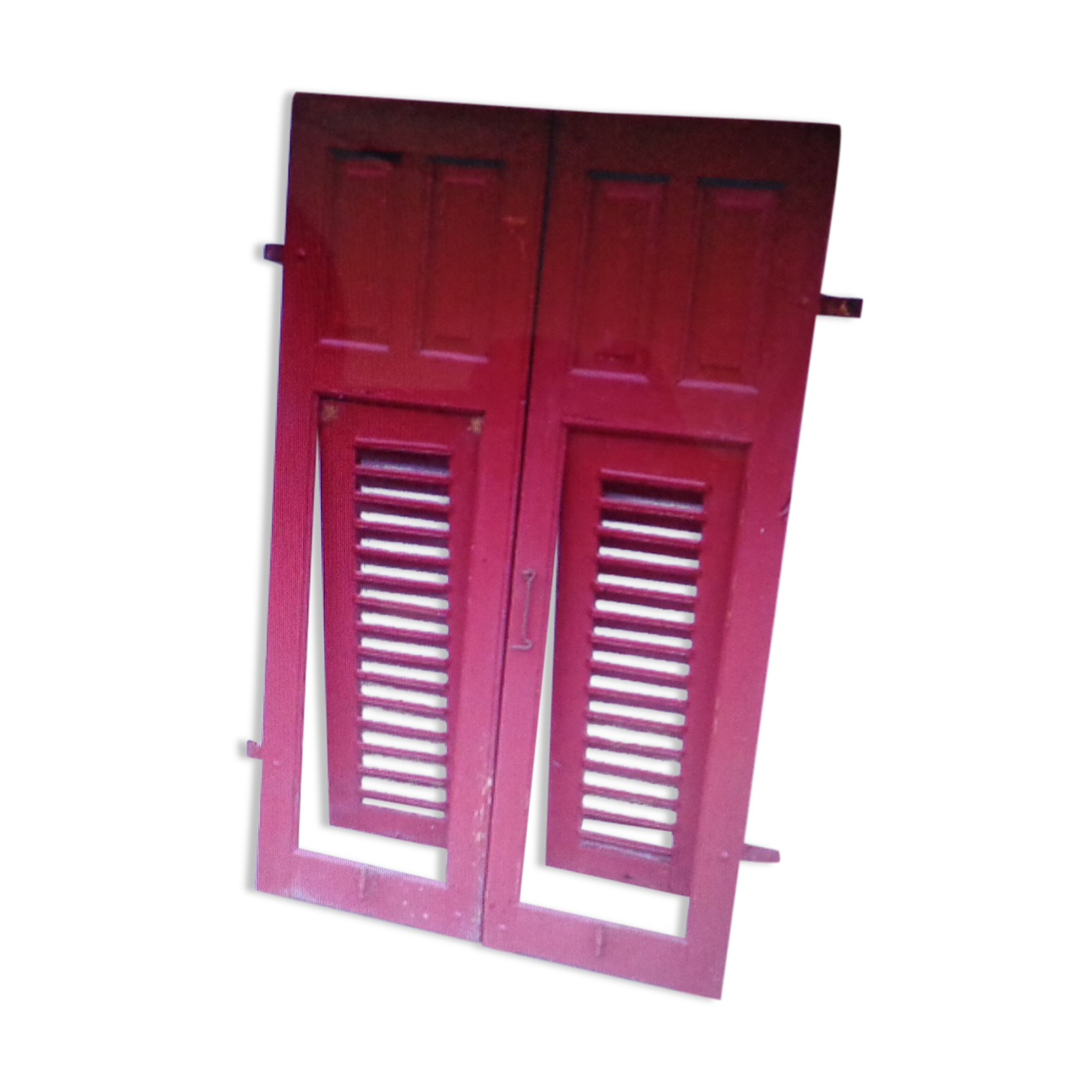 2 pairs of red shutters