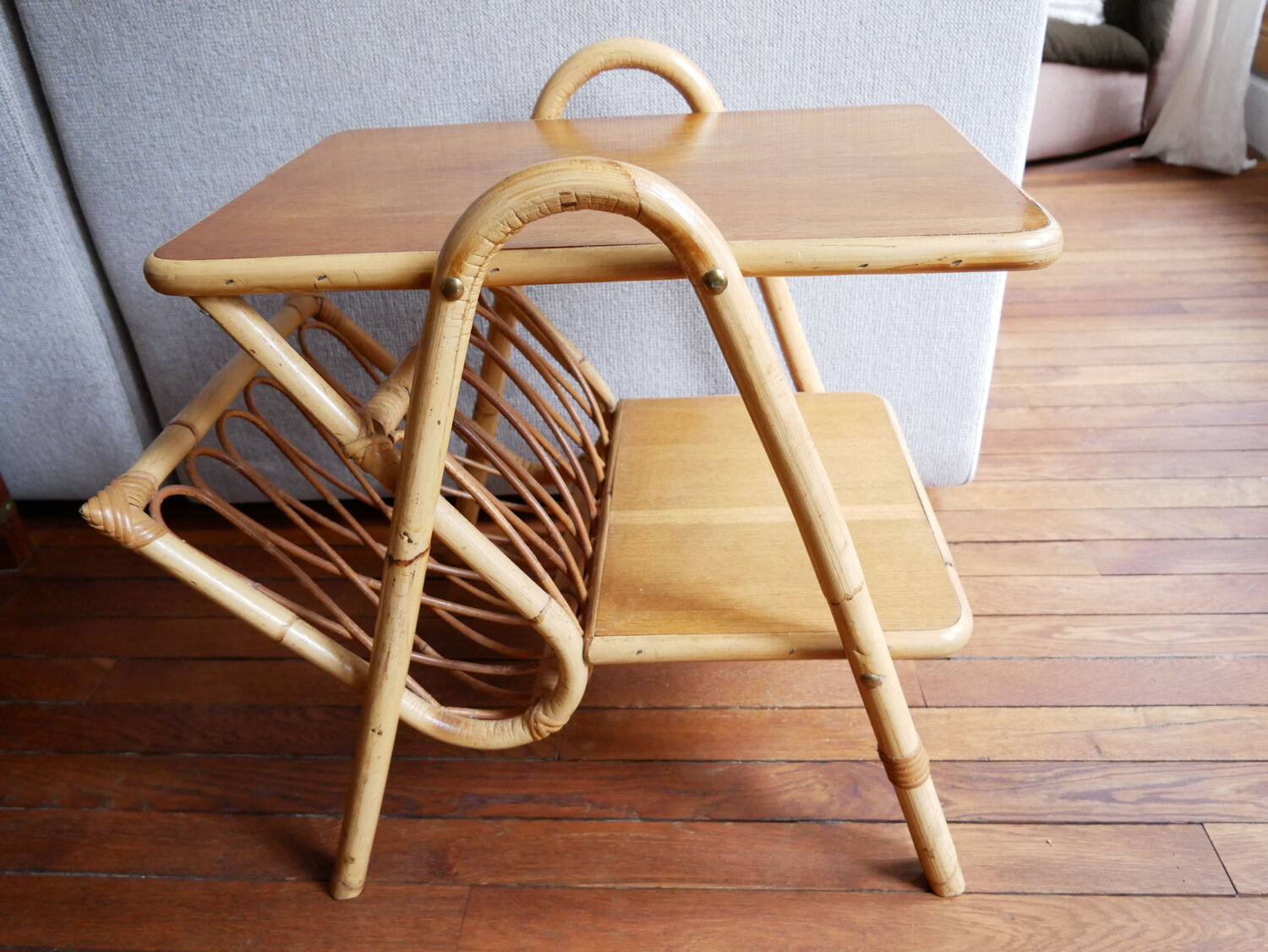 Rattan sofa end/magazine door