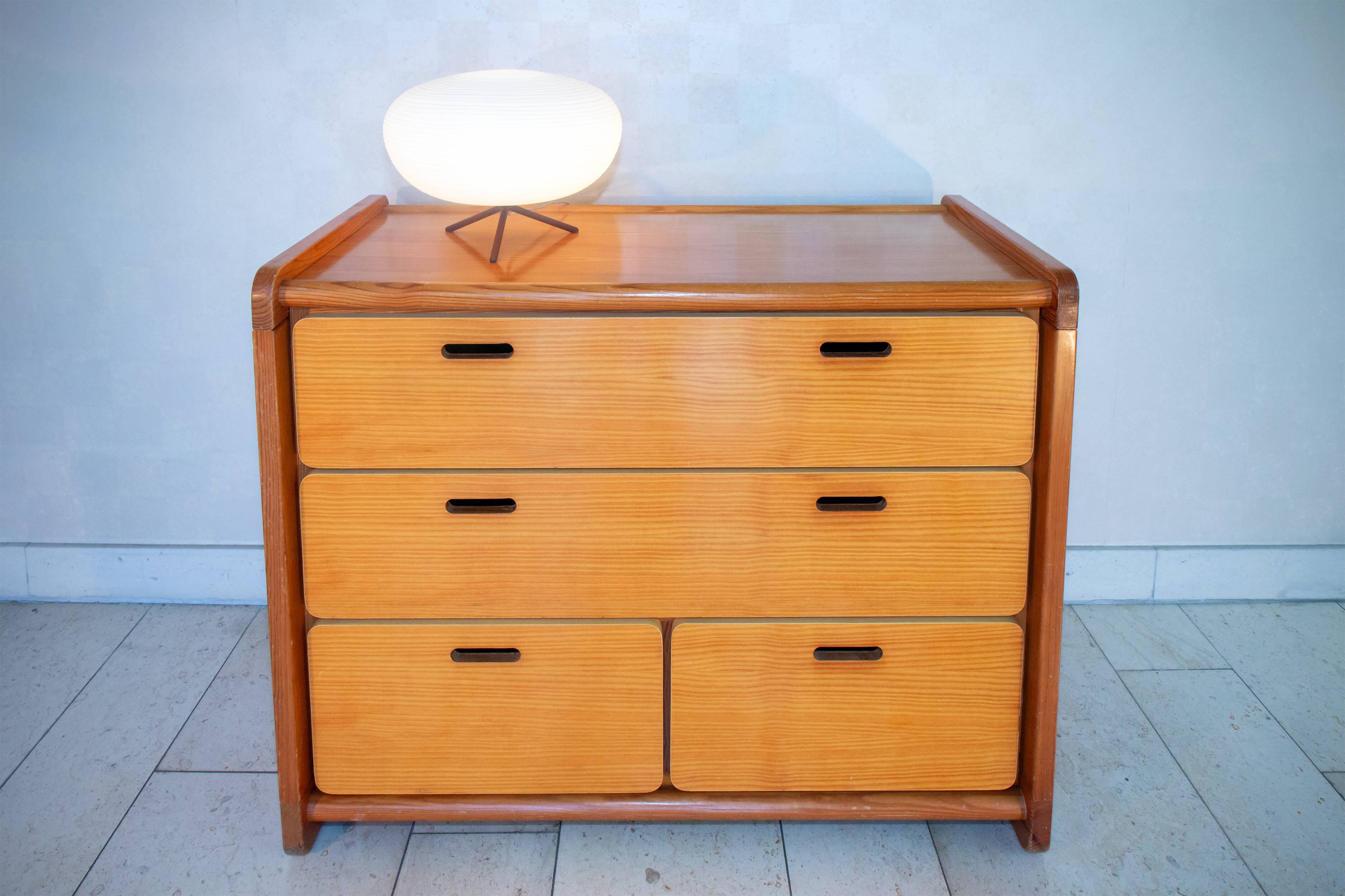 Commode pin massif, brutalisme,1980