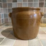 Pot in brown stoneware