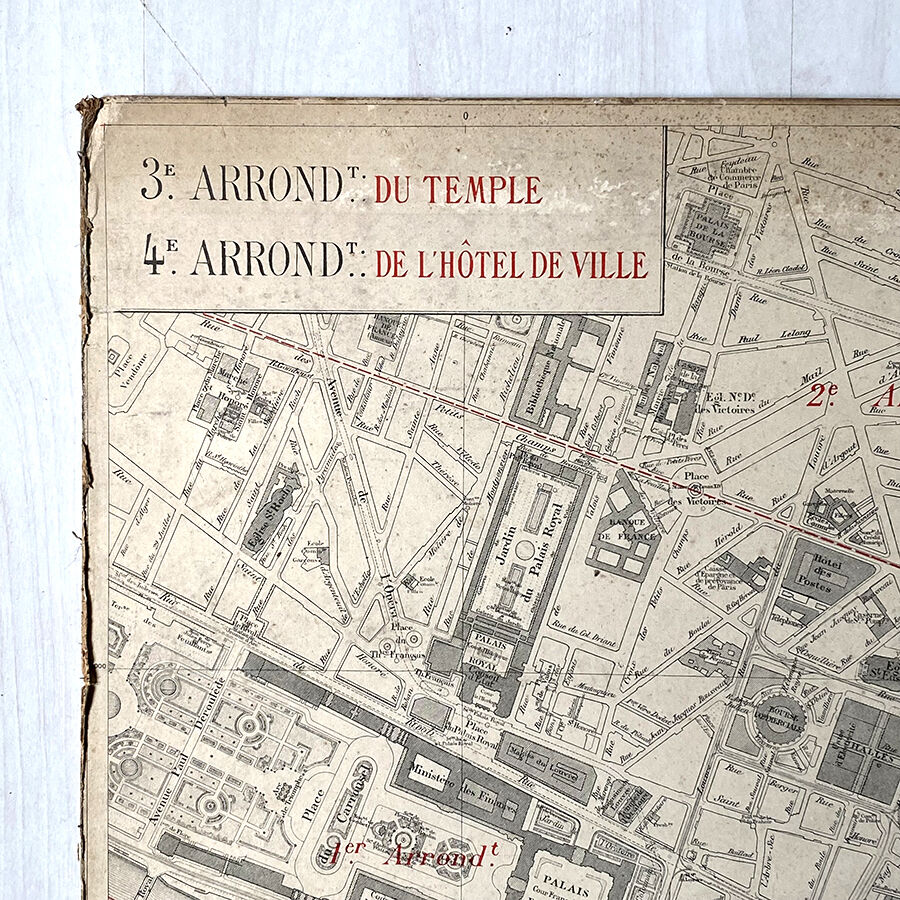 Old cardboard map of Paris - 3rd and 4th Arrondissement