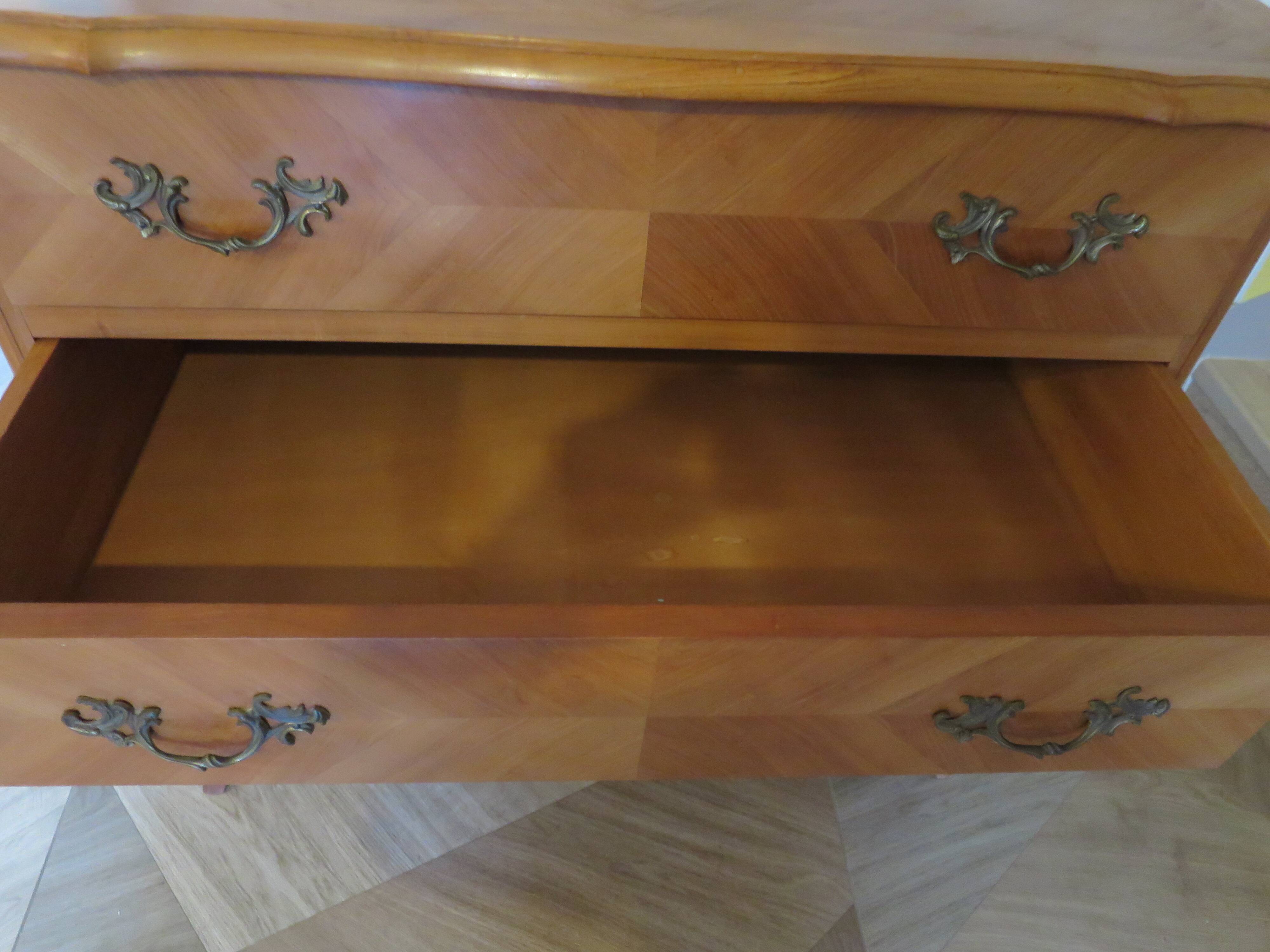 Louis XV style 3-drawer chest of drawers in solid wood