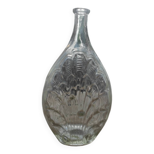 bouteille en verre moulé