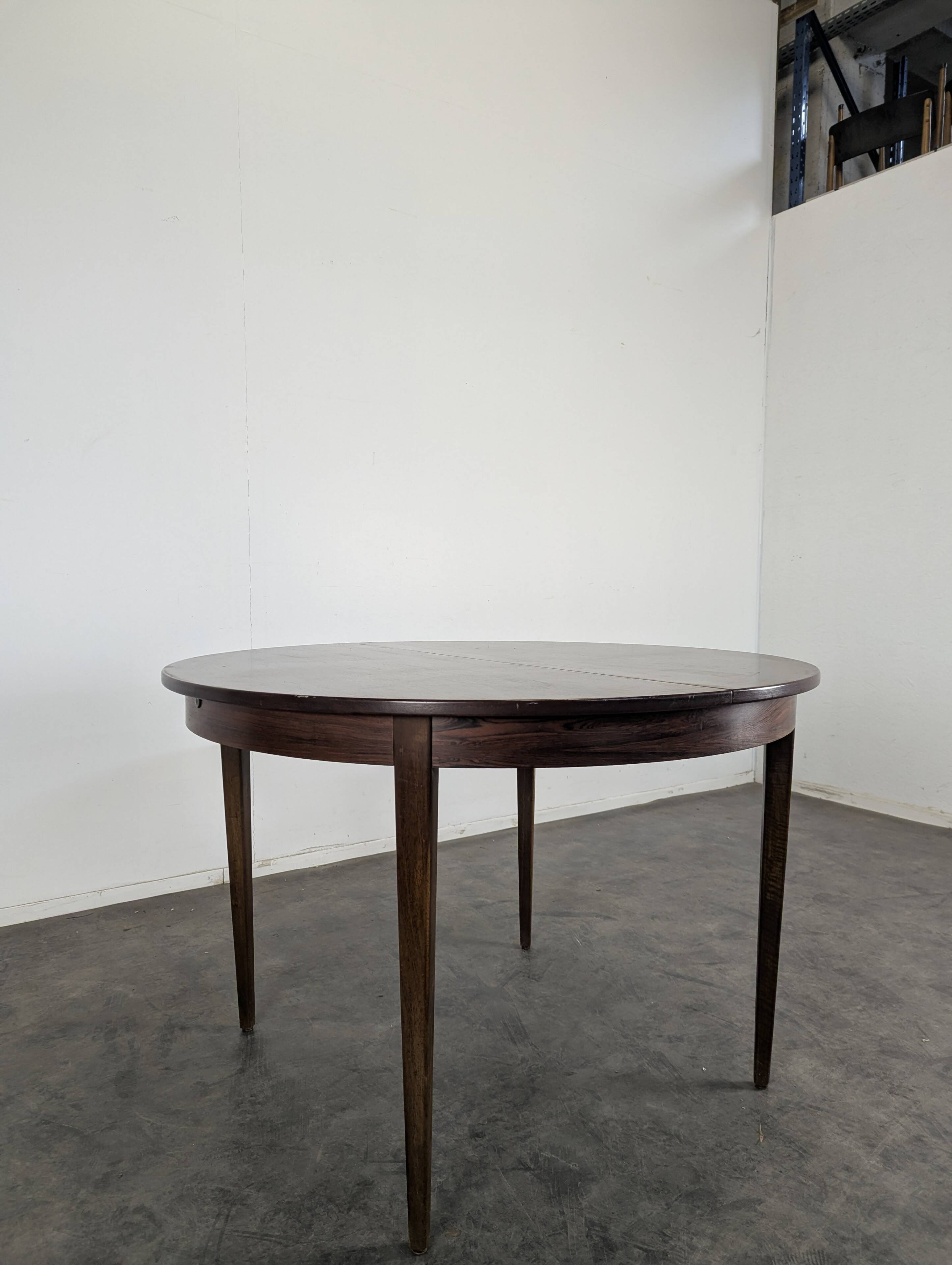 Table scandinave en palissandre avec allonge