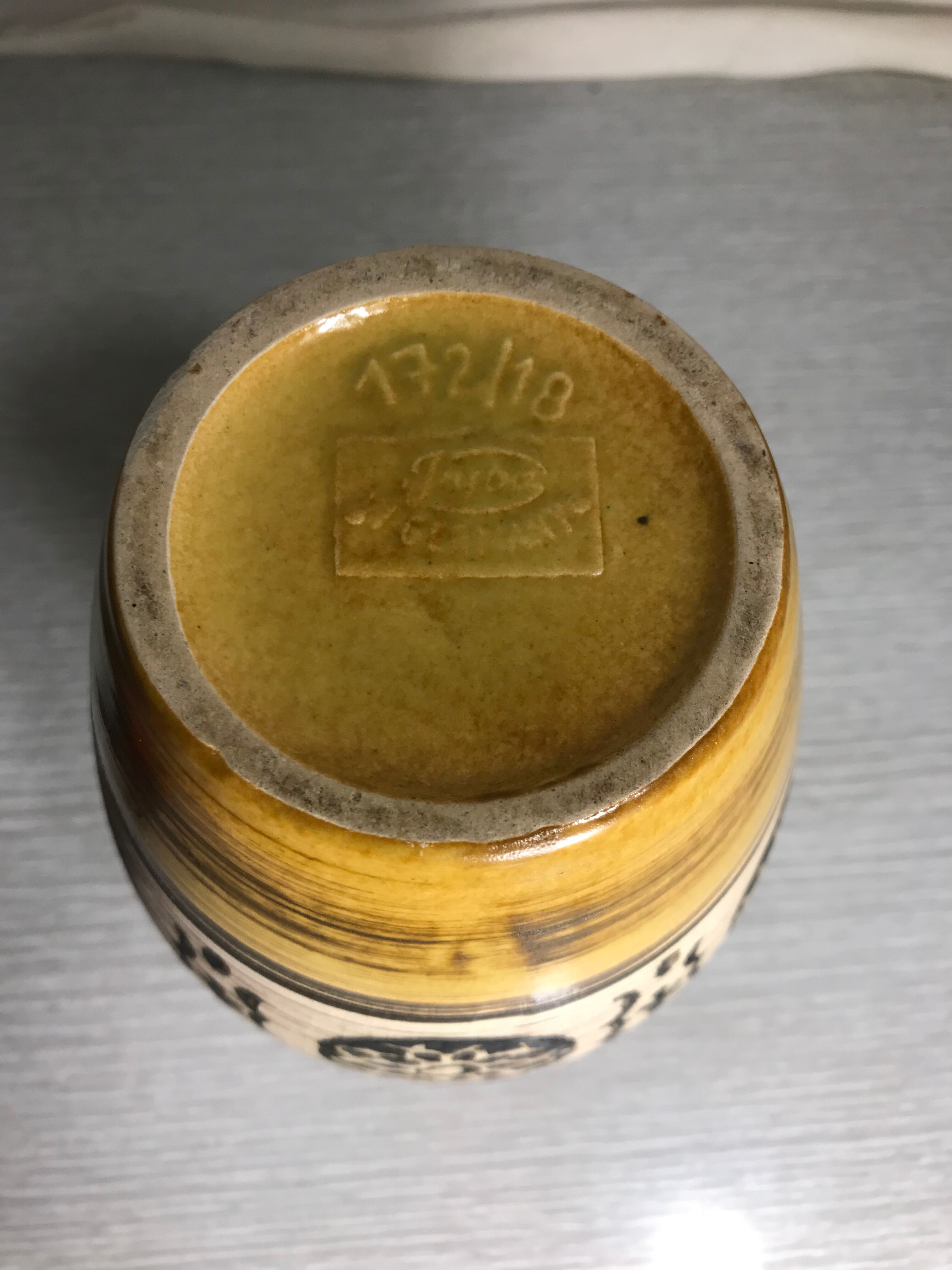 Old Beige Ceramic Vase - Black Drawings - Interior Marron Germany Vintage