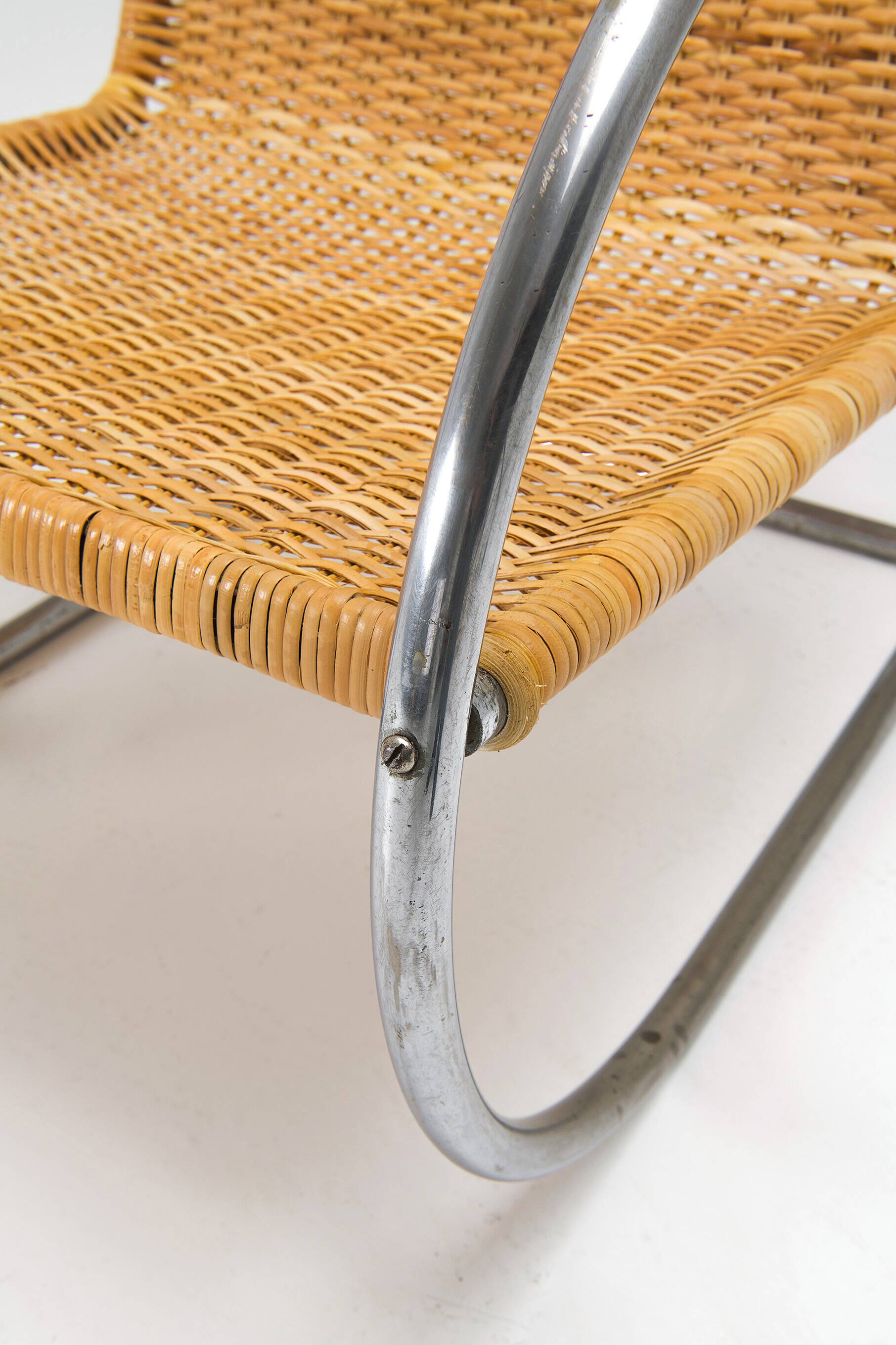 Tubular Cantilever Lounge Chair - Bas van Pelt