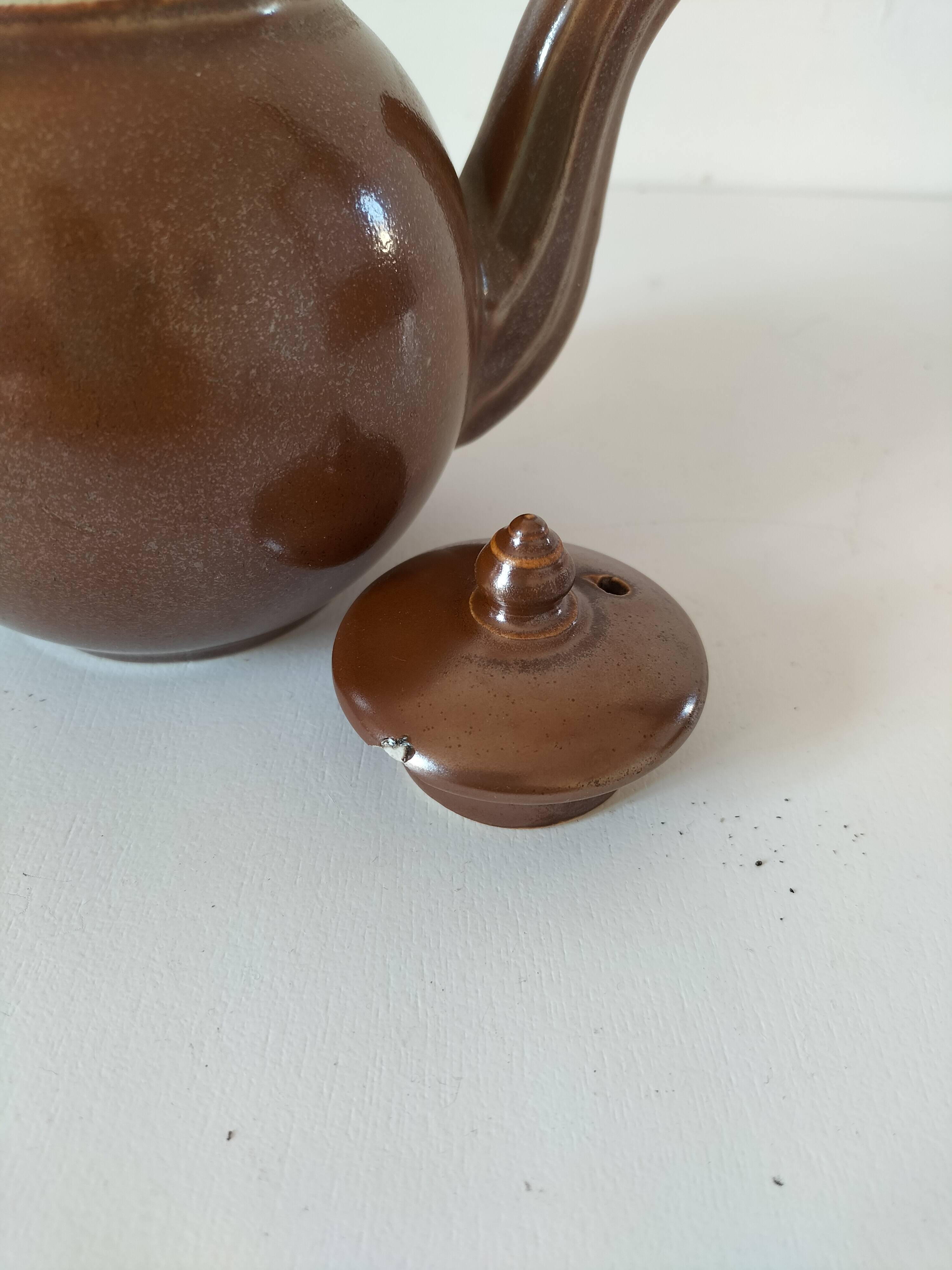 Small stoneware "selfish" teapot