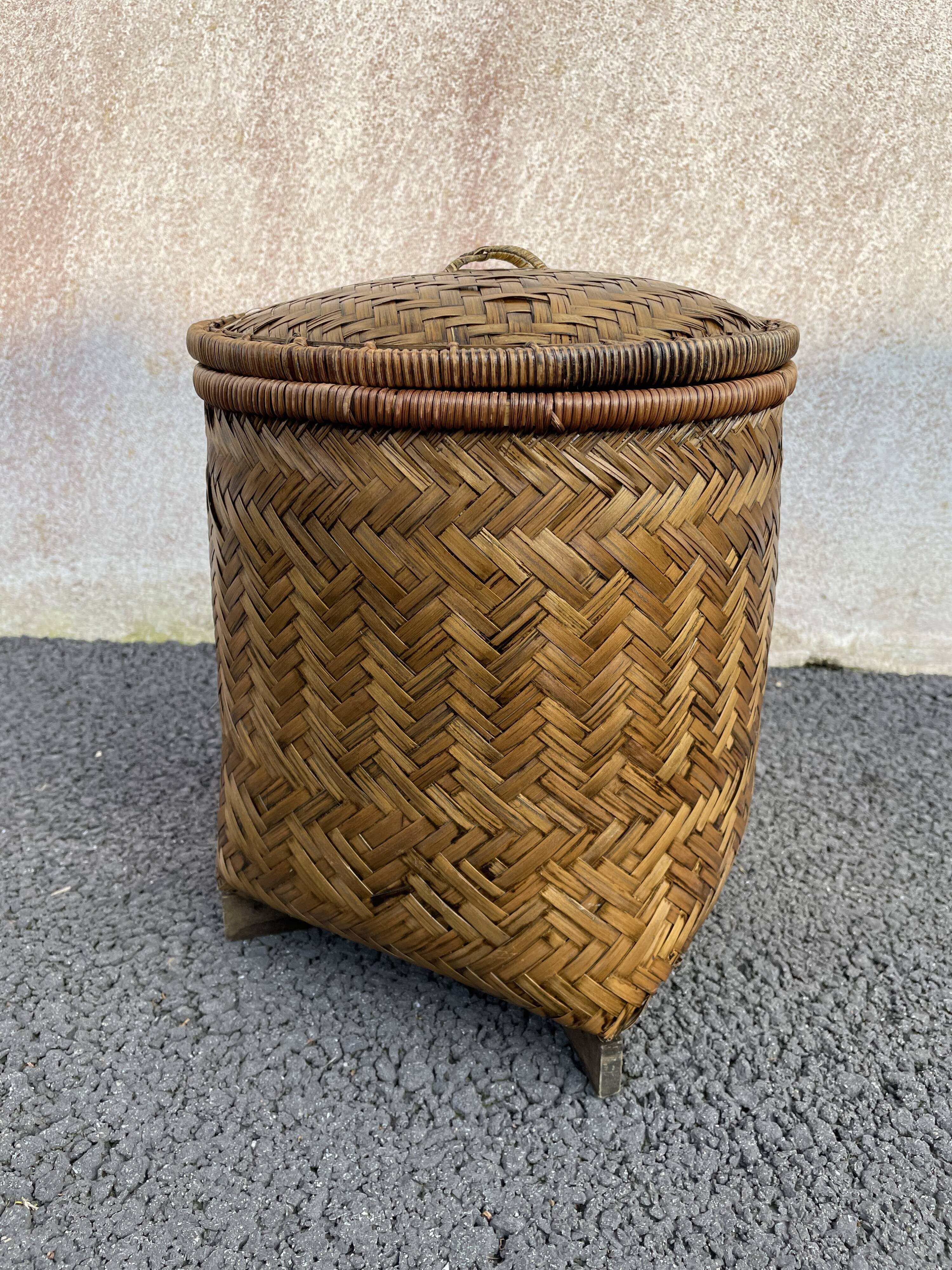 Basket with lided bamboo from Asia