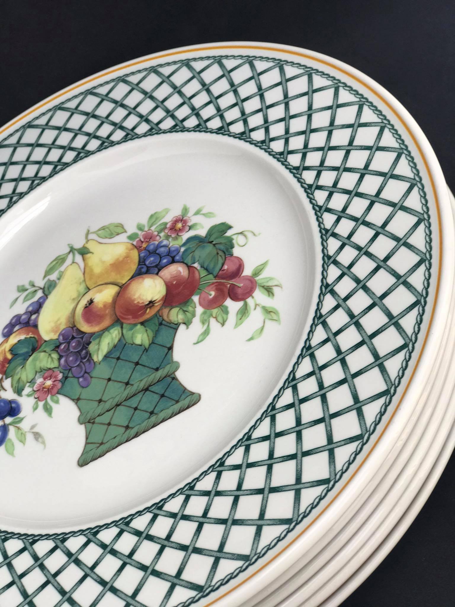 Villeroy and Boch Basket Plate of Diner