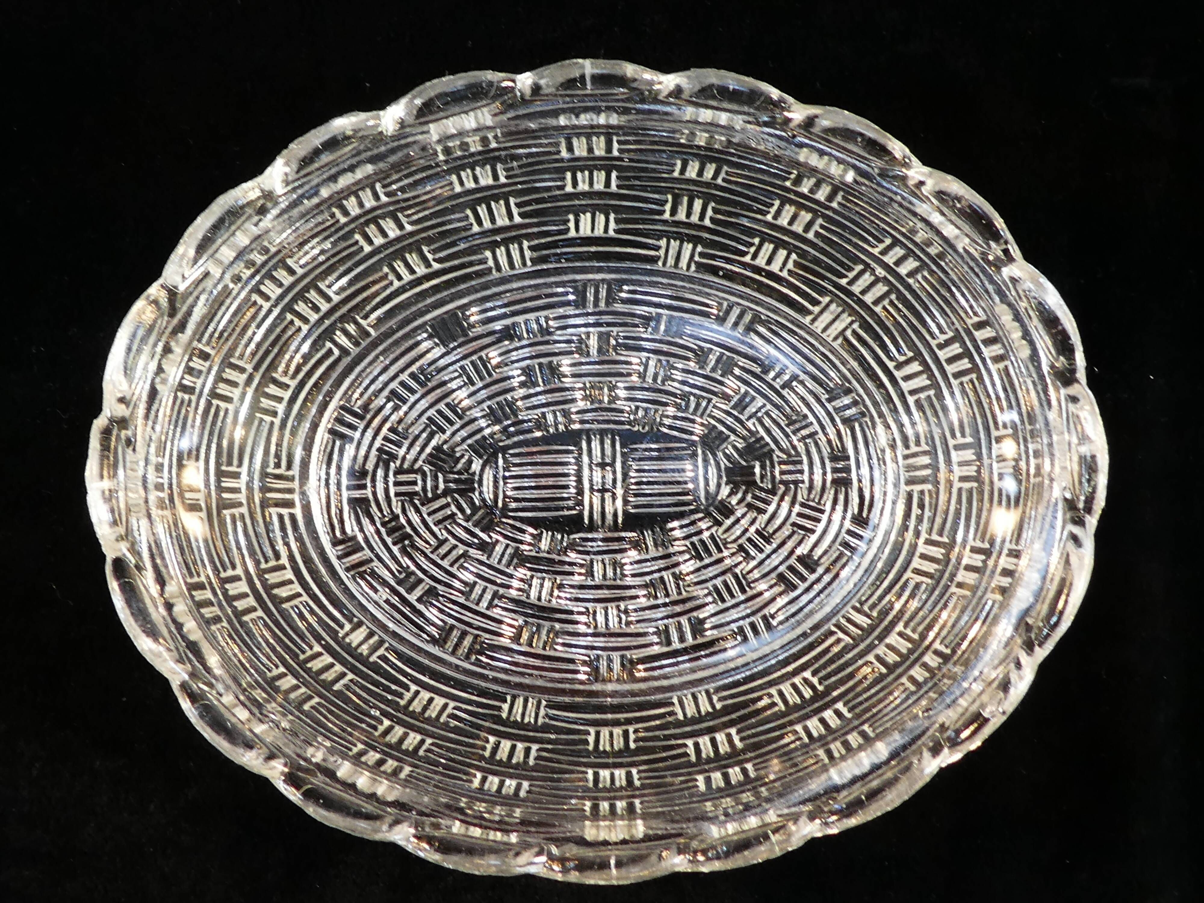 Large hen bonbonniere glass box style portieux vallerysthal