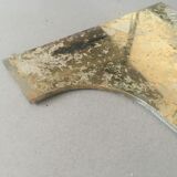 Lettre d'enseigne en métal doré patinée