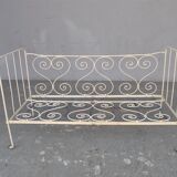 Bed in wrought iron of time end XIX painted white
