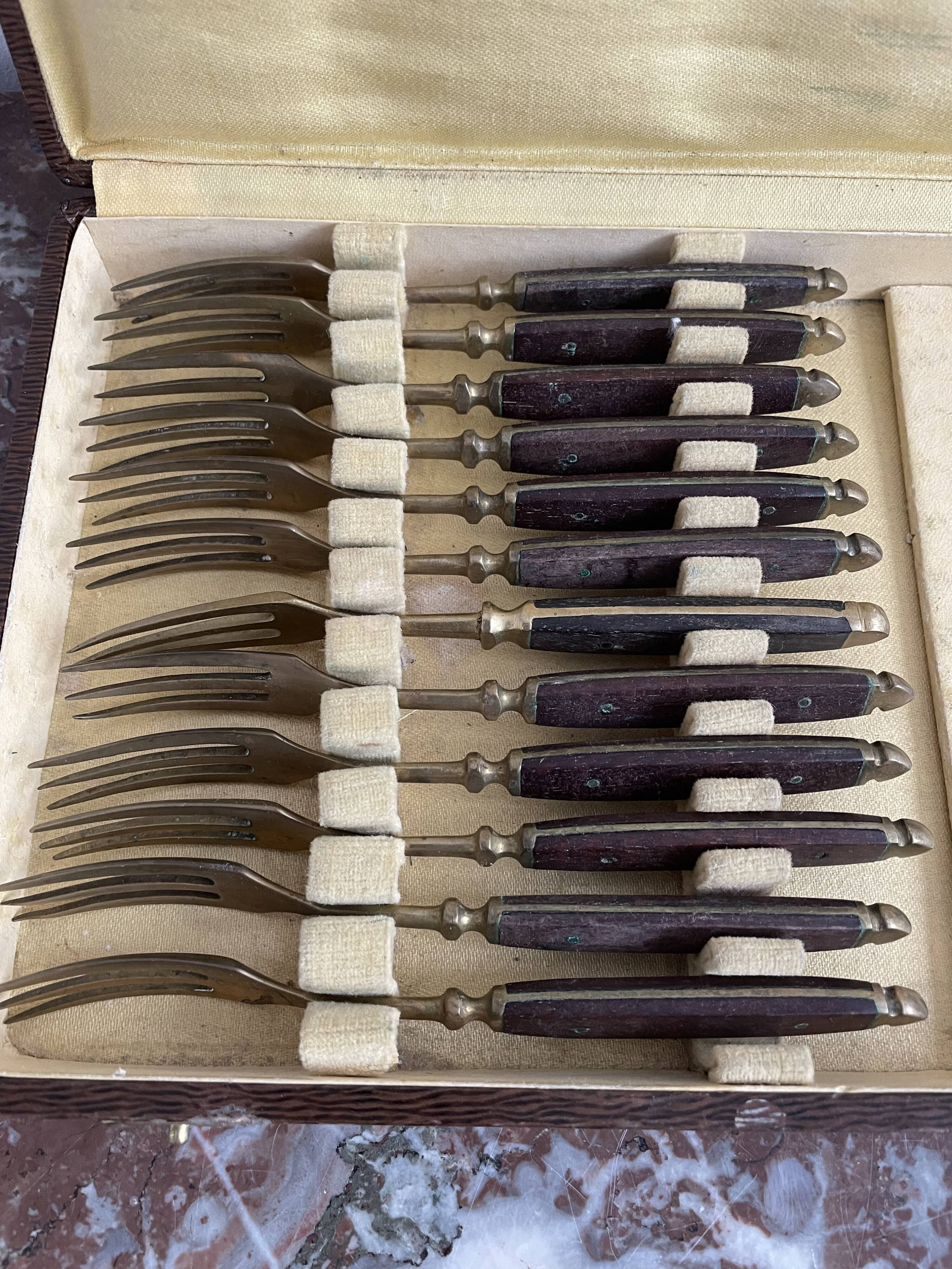 Antique dessert service 12 knives & 12 forks in brass and wood