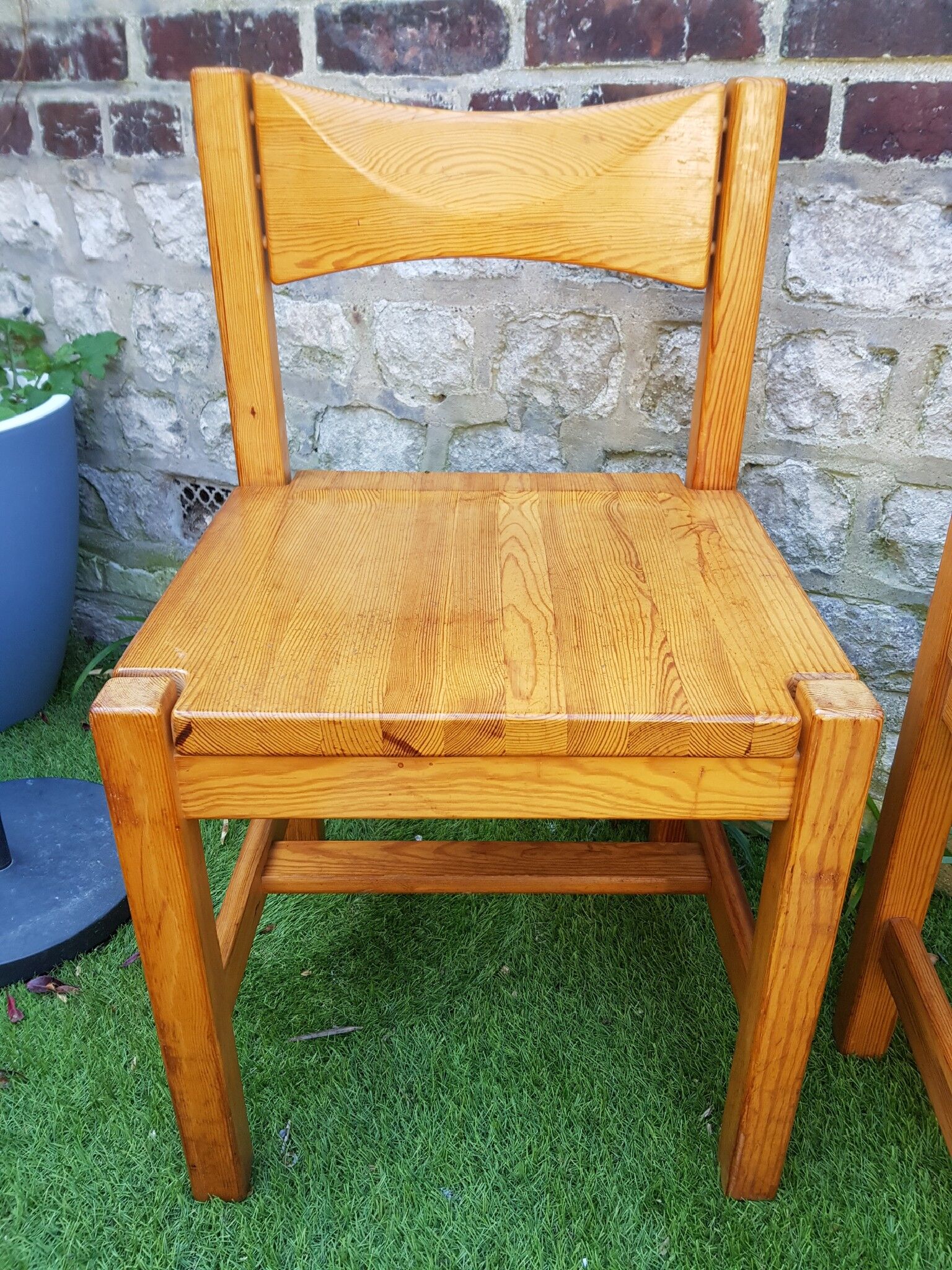 Model chairs "Hongisto" by Ilmari Tapiovaara 1963