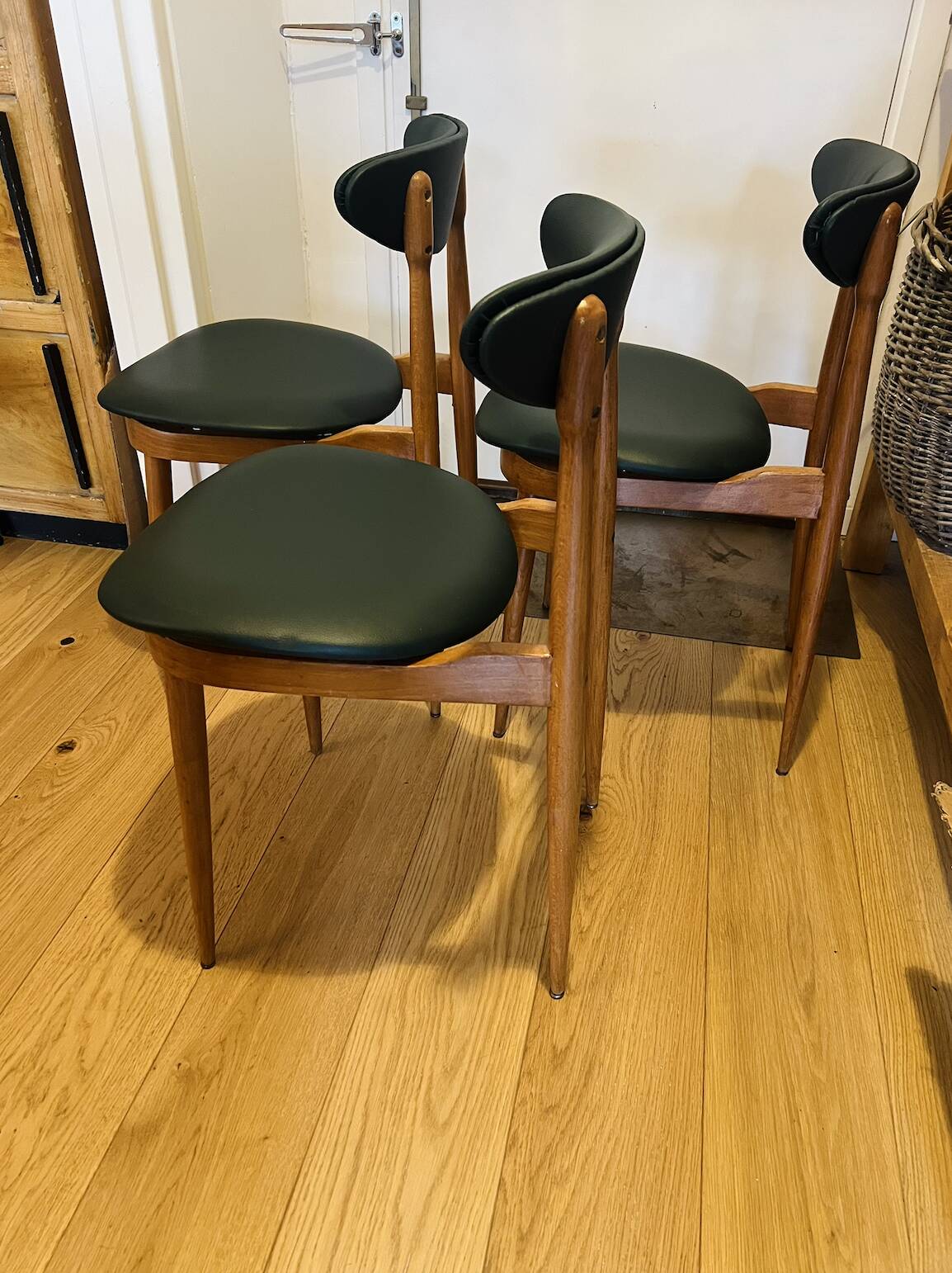 (Lot) 3 Chairs Pierre Guariche Model Licorne