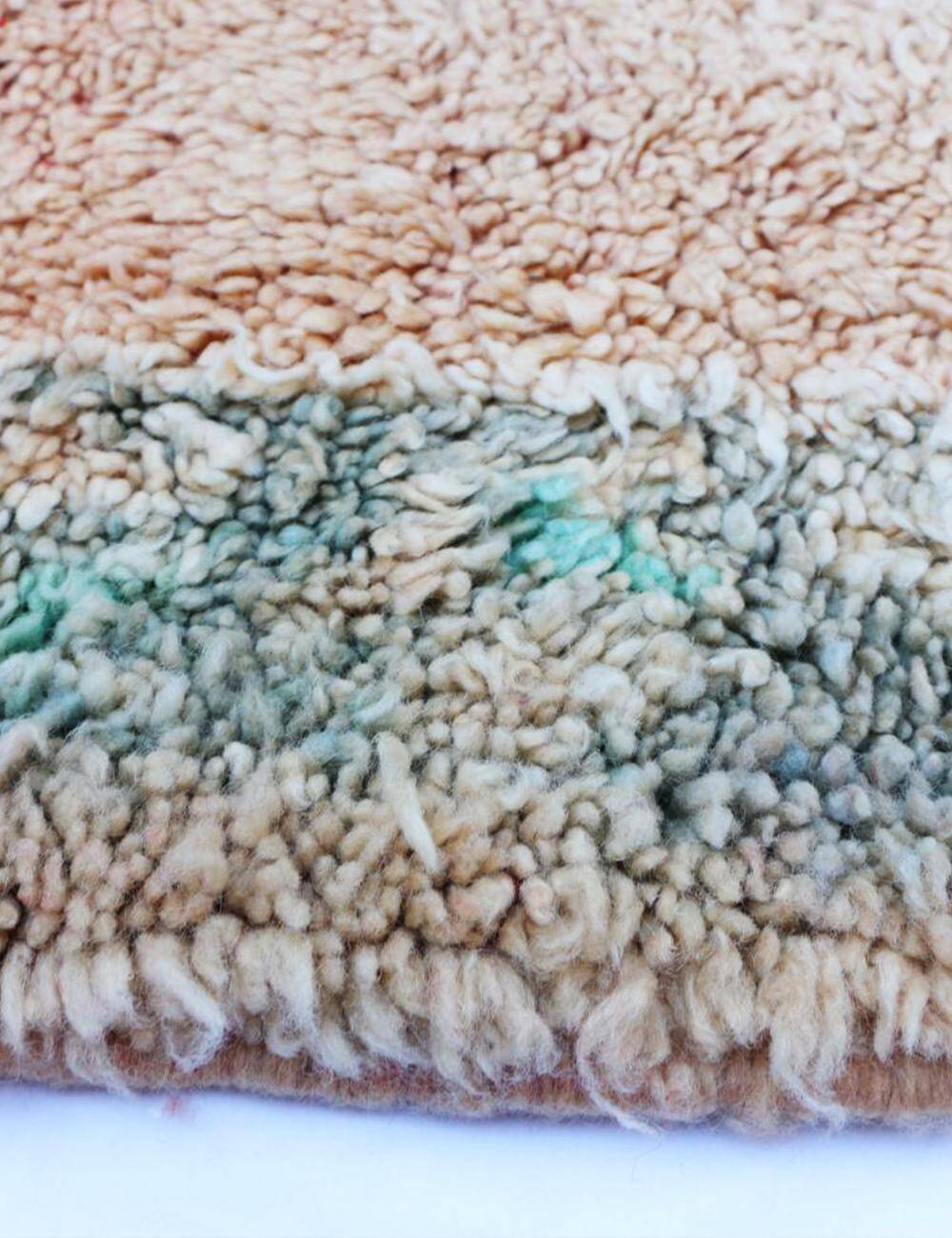 Vintage Berber Rug - 208 x 310 cm