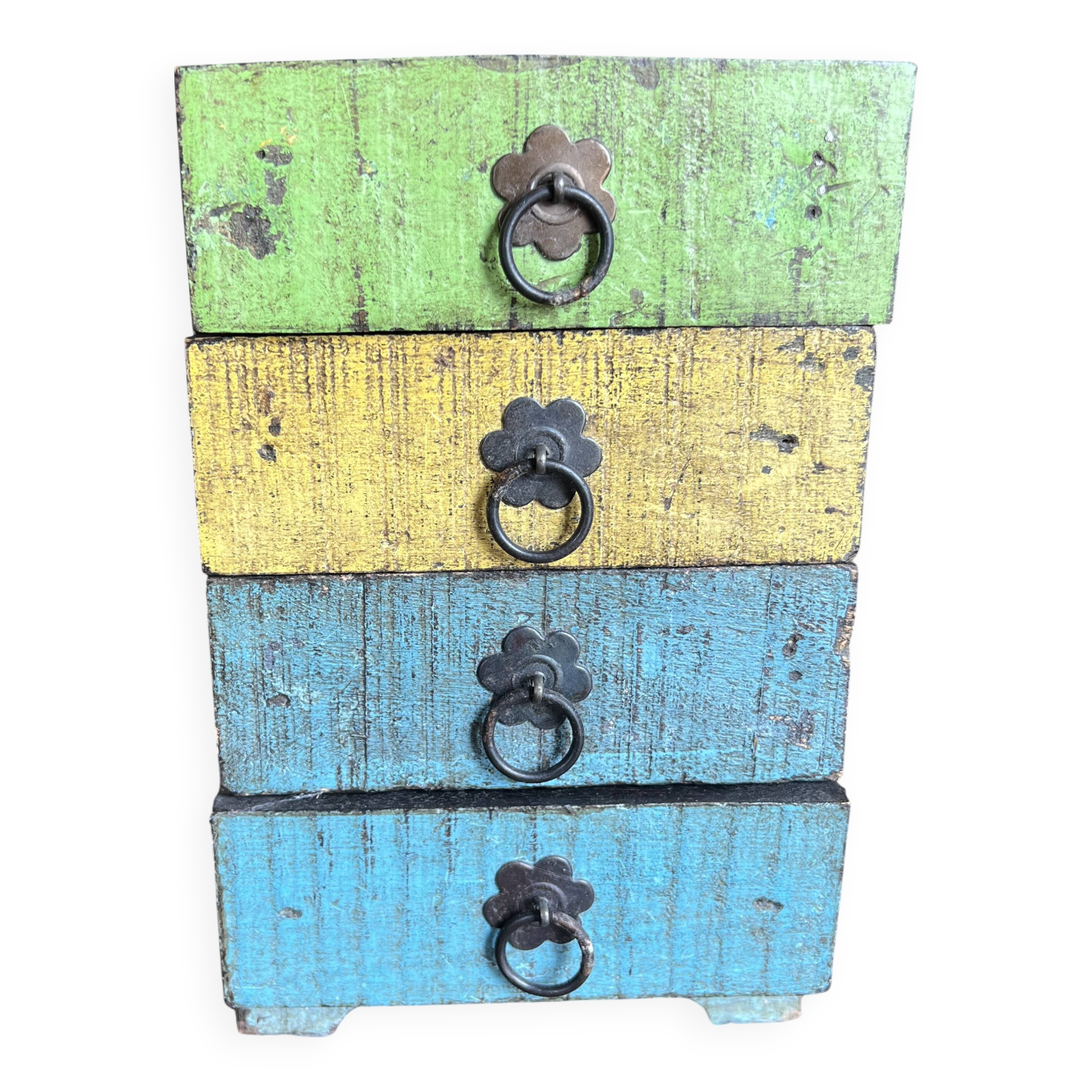 Small Moroccan-style wardrobe/drawers