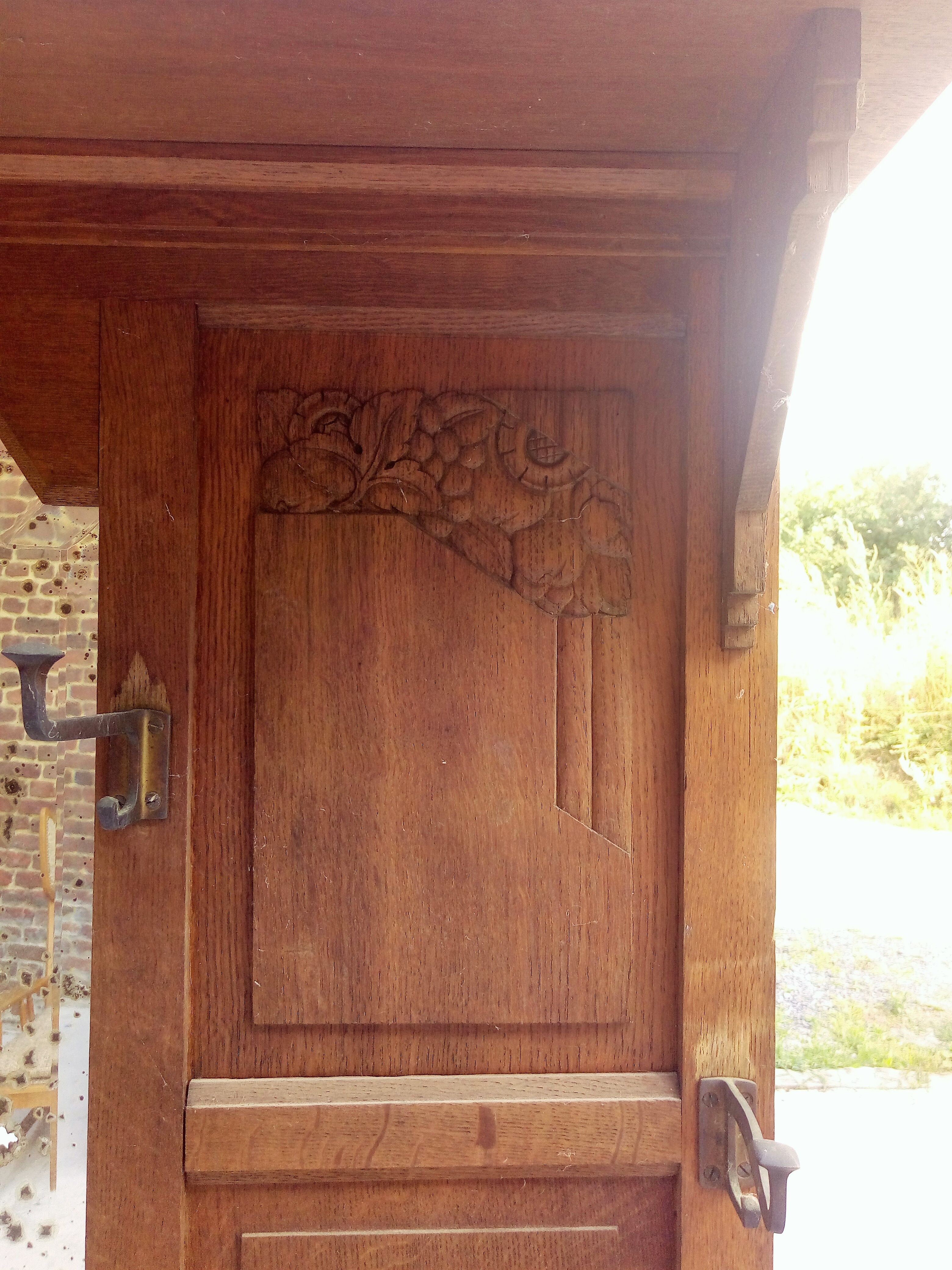 Early 20th entry locker