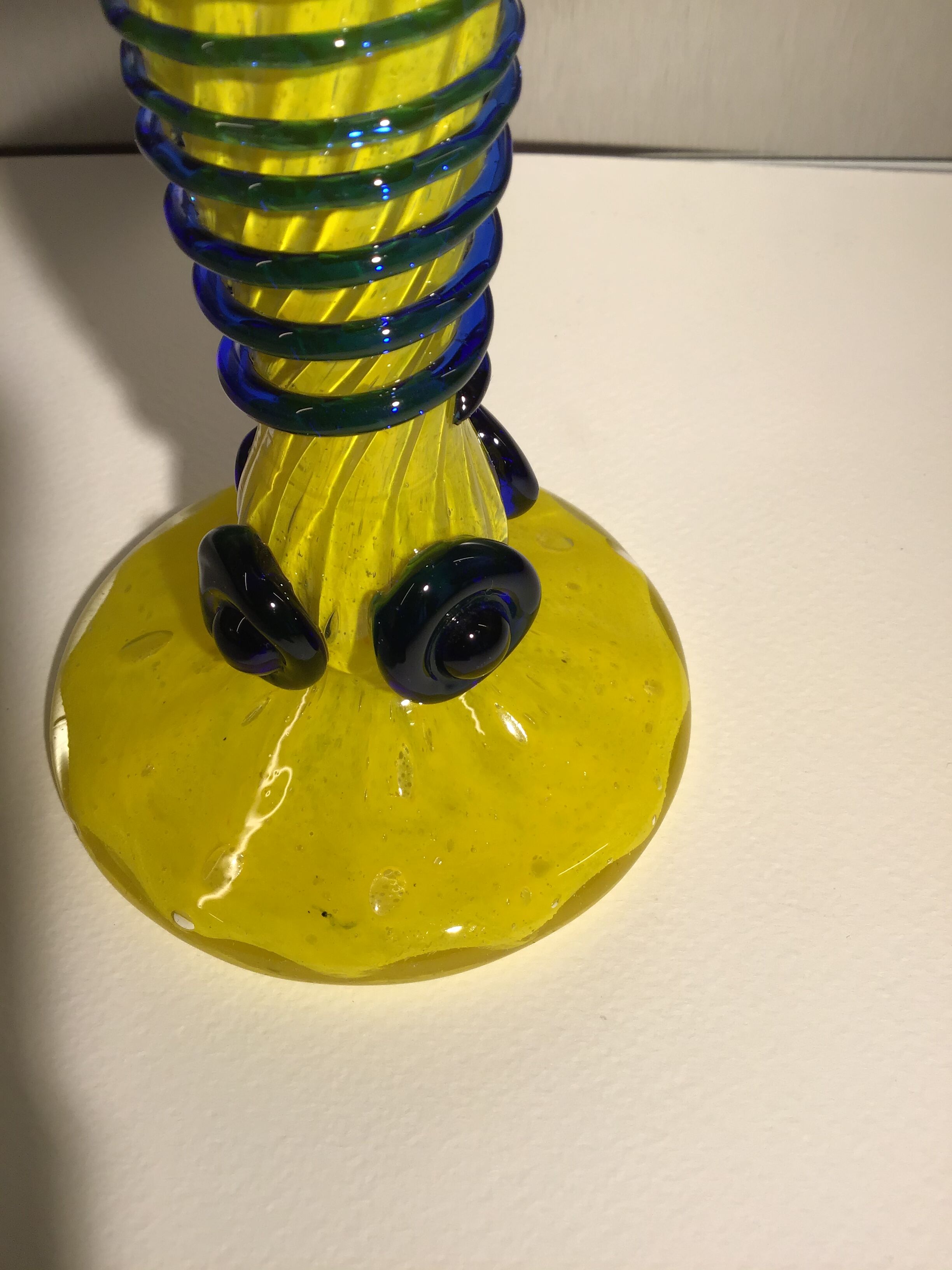 Yellow soliflore twisted with blue glass from the 60s/70s