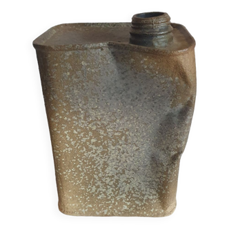 Porcelain sculpture can in trompe l'oeil industrial style