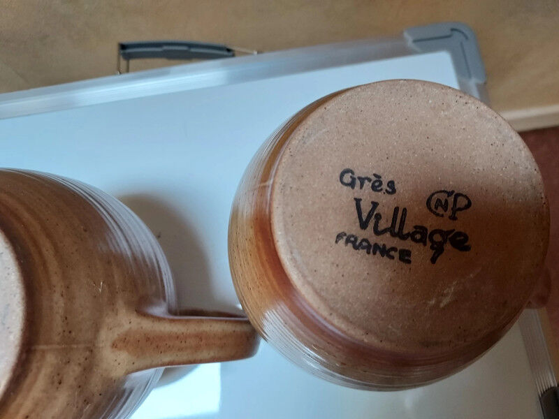 Set of 2 sandstone pitchers CnP Village France