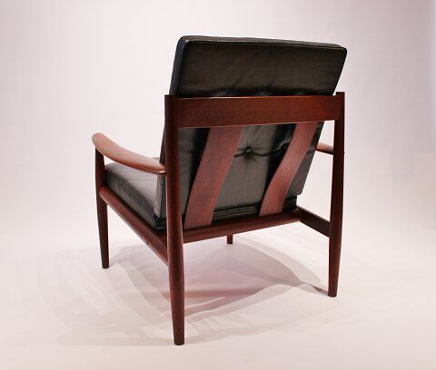 Armchair model 118 by Grete Jalk