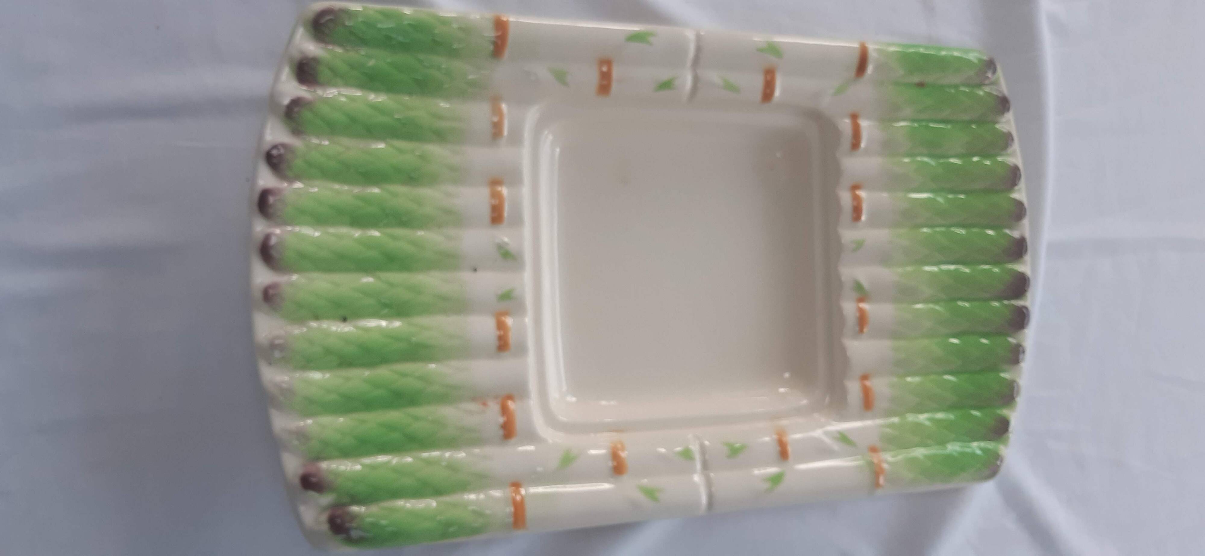 Large asparagus dish in Niderviller slip