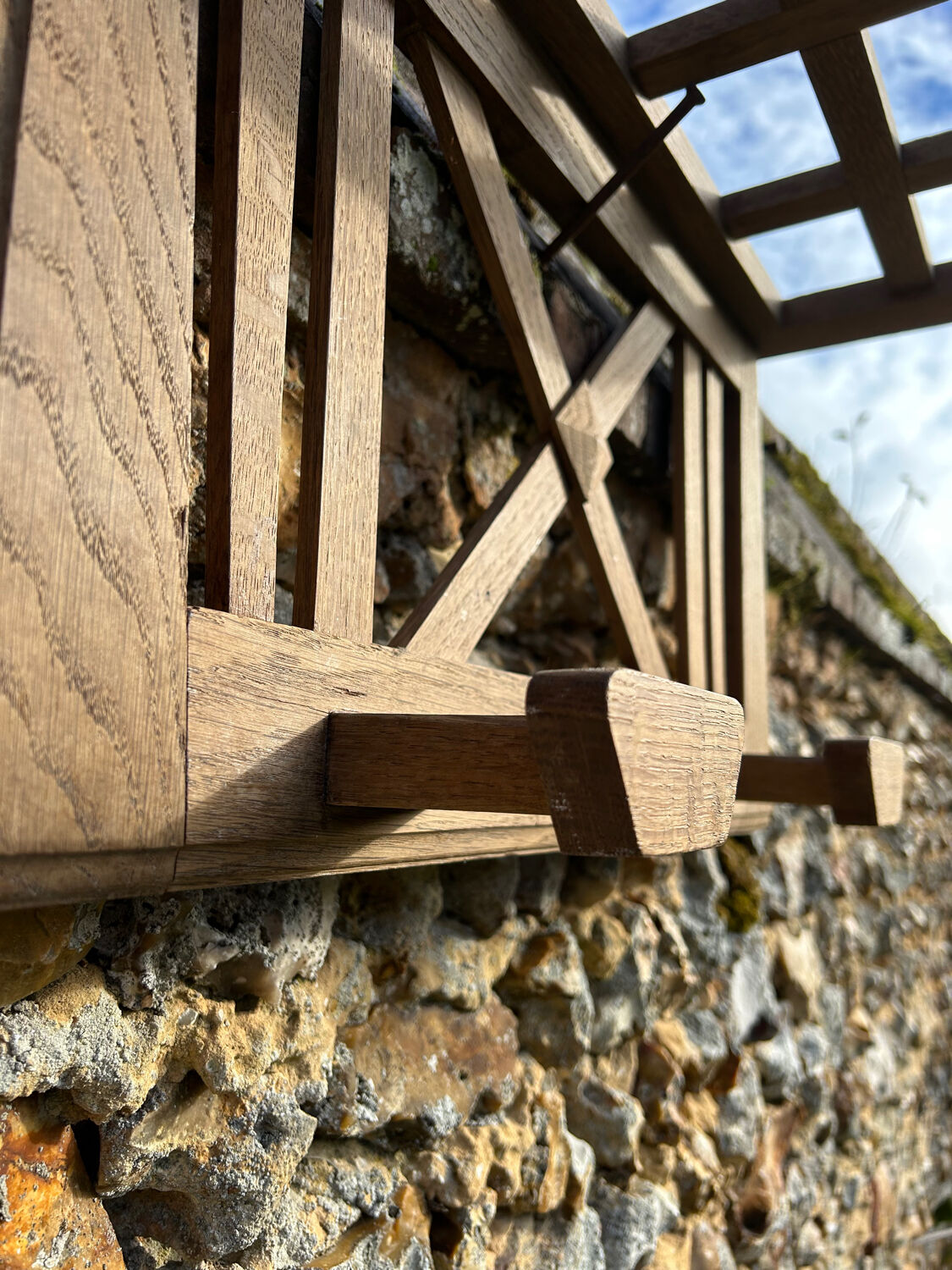 Art Deco wall-mounted coat rack in grey oak