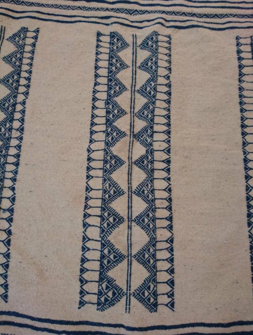 Beige and blue carpet 195x105cm