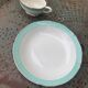 Plat creux et saucière ceranord frsnce en semi porcelaine blanc et mint vintage et collector