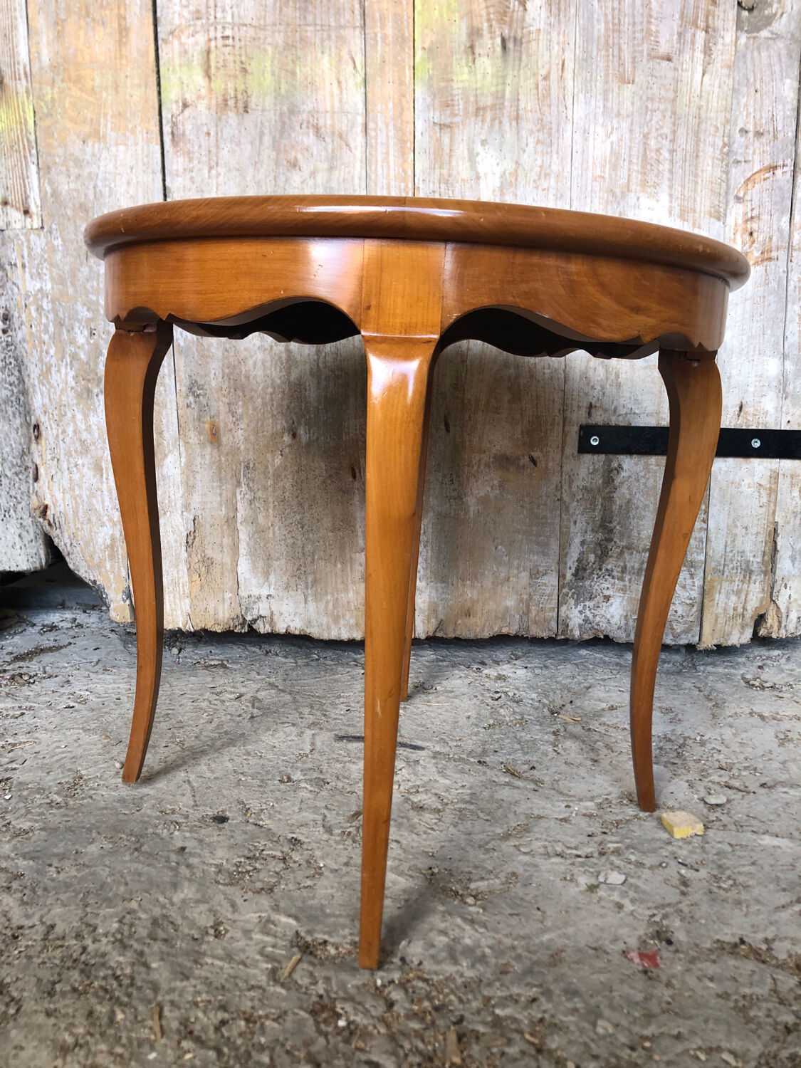 Coffee table style Louis XV