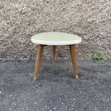 Small triangular paneling small yellow coffee table tripode door midcentury plant 1950 old