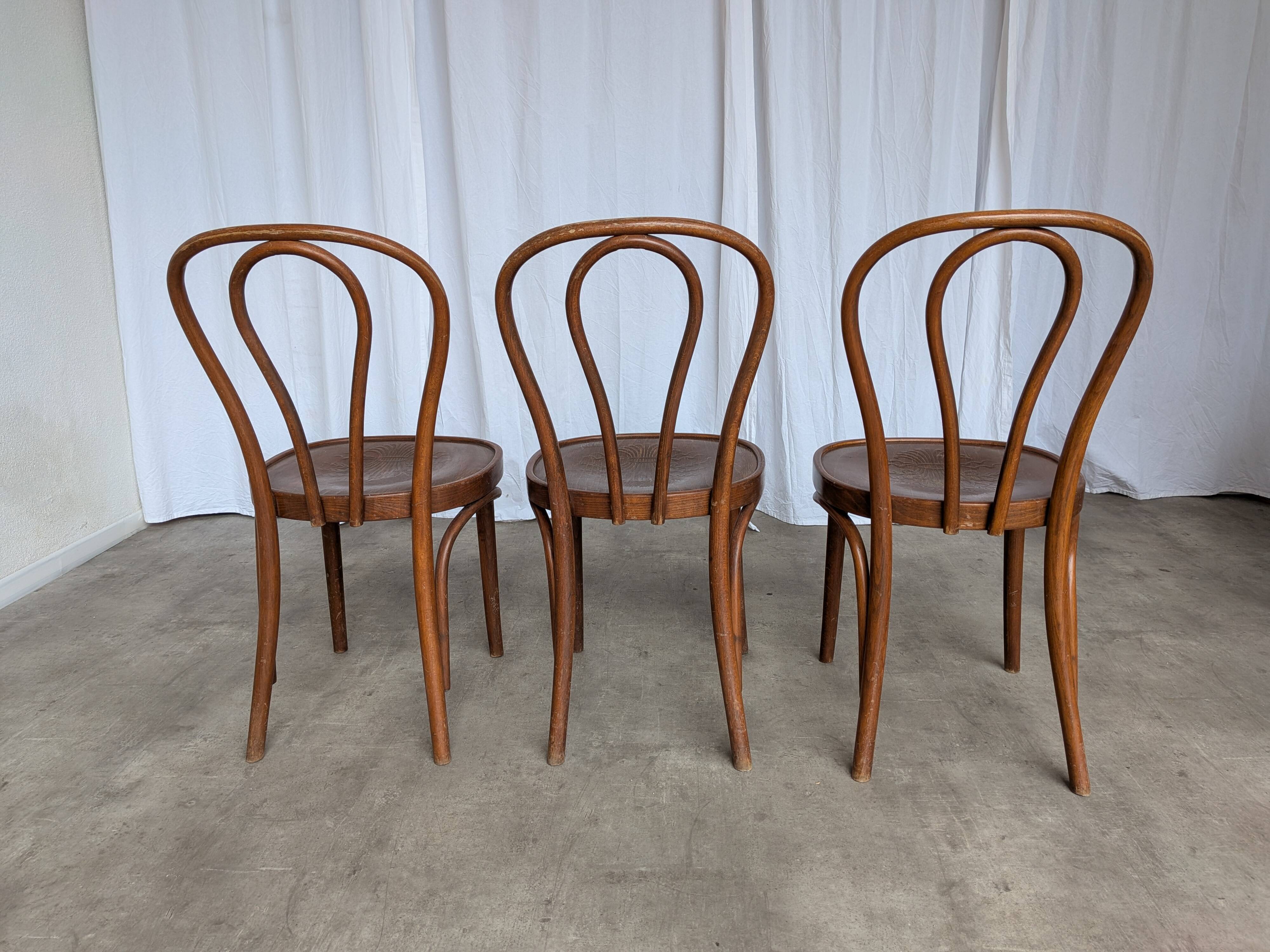 Set of 3 Vintage Thonet Style Bentwood Chair, Carved Wood Dining Chair