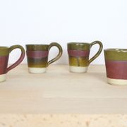 Set de 4 tasses en céramique verts et violets