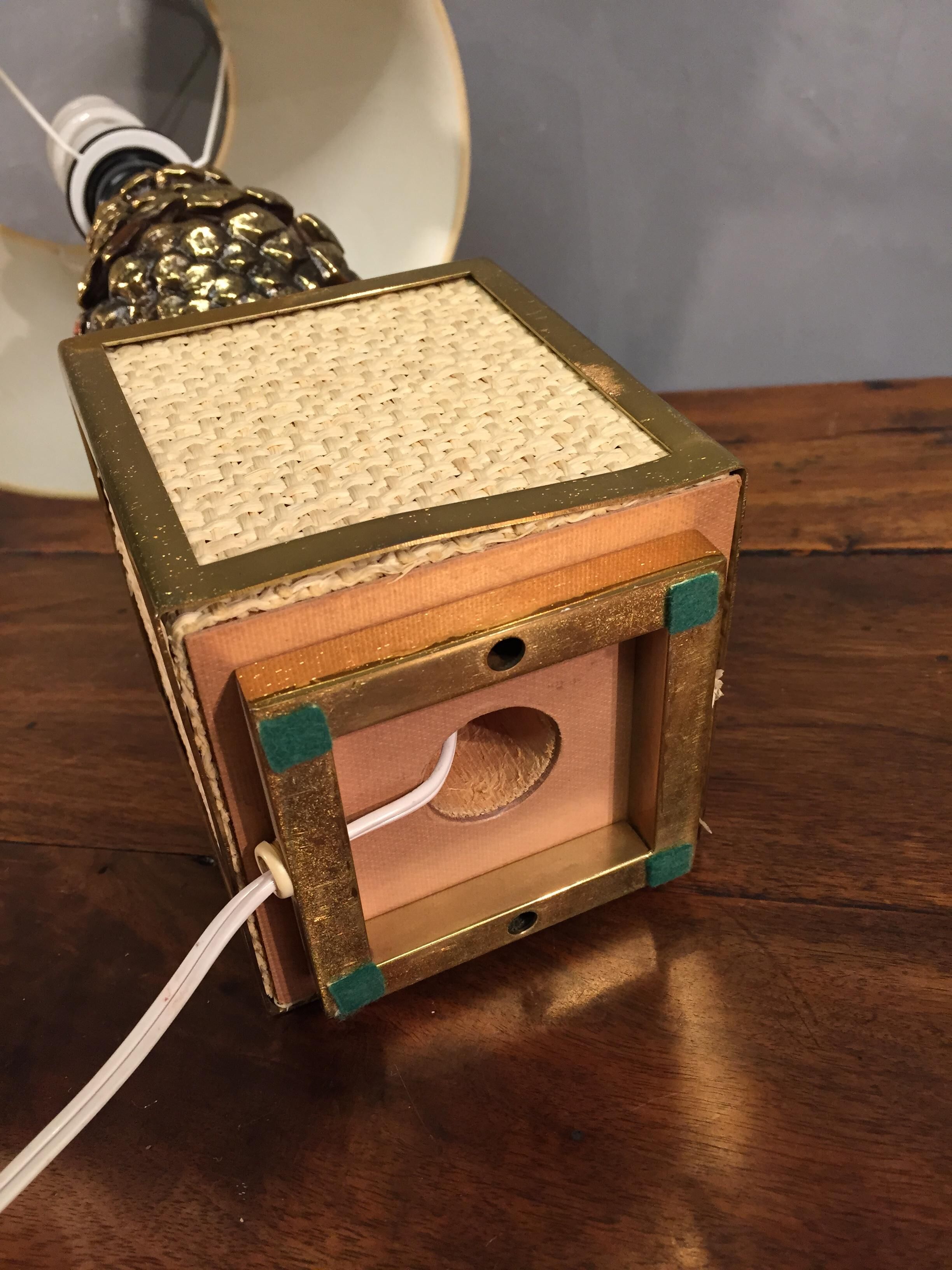 Lamp circa 1970 pinecone