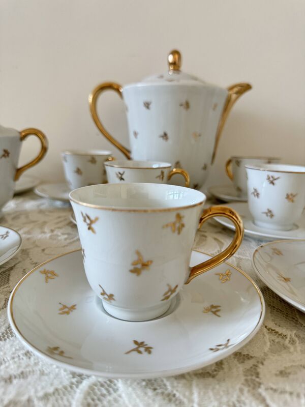 Service à café vintage en porcelaine de Limoges dorée – 15 pièces