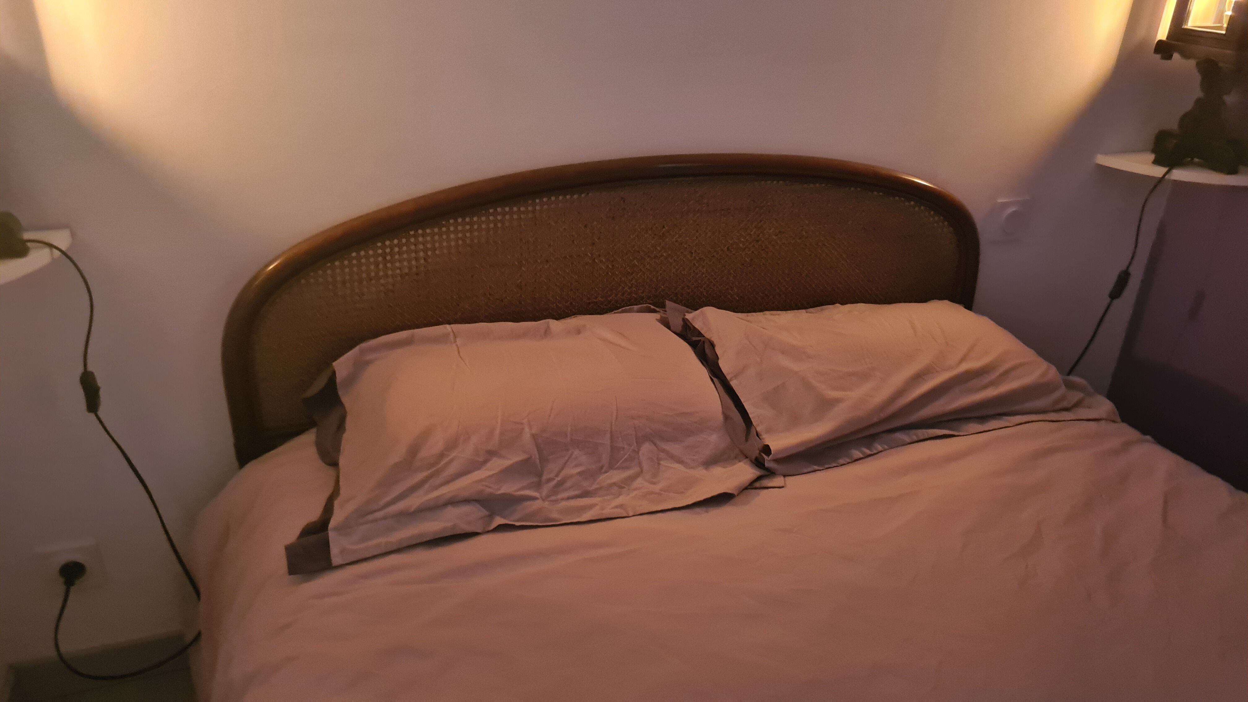 Two-seater vintage rattan bed 140 x 200 cm