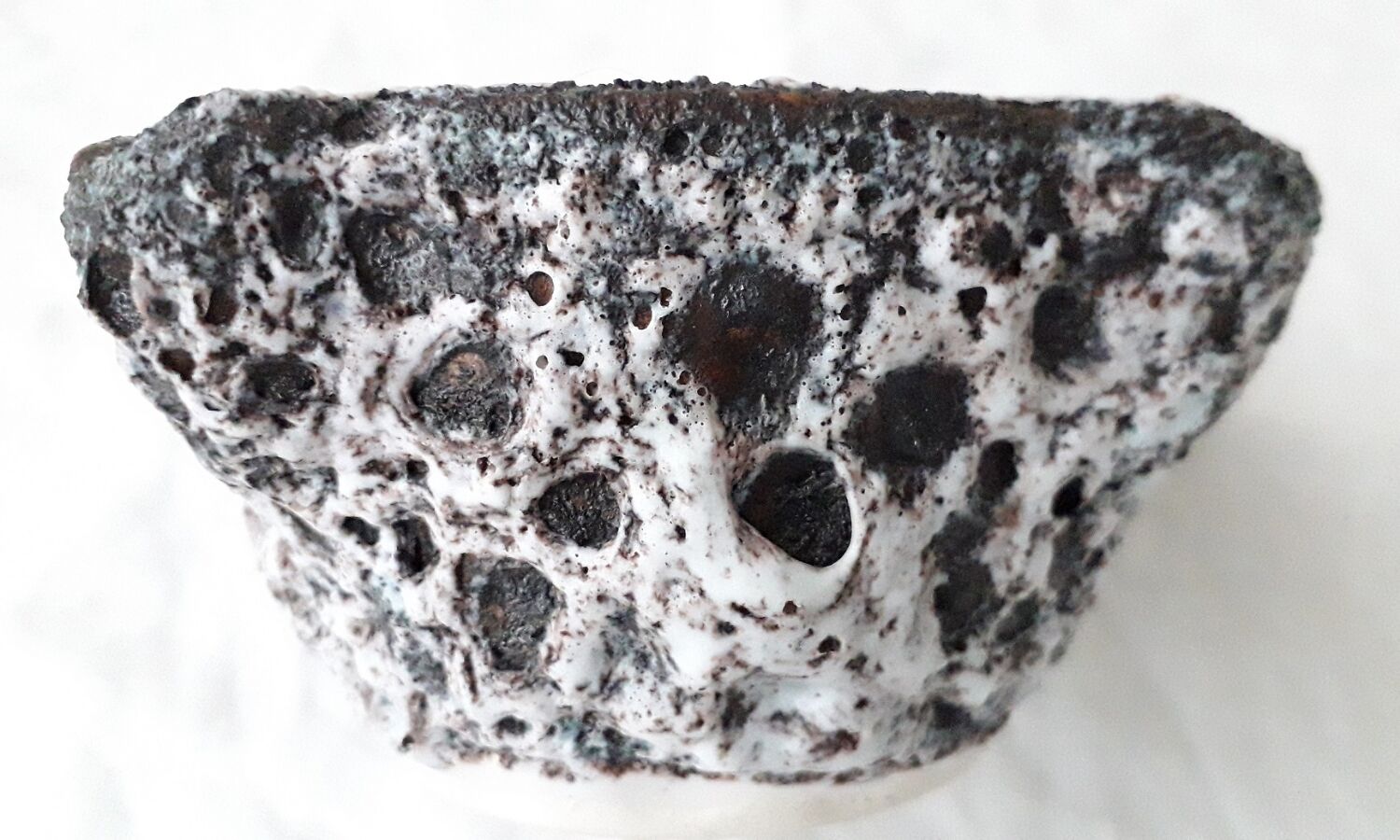 Ceramic mortar fat lava