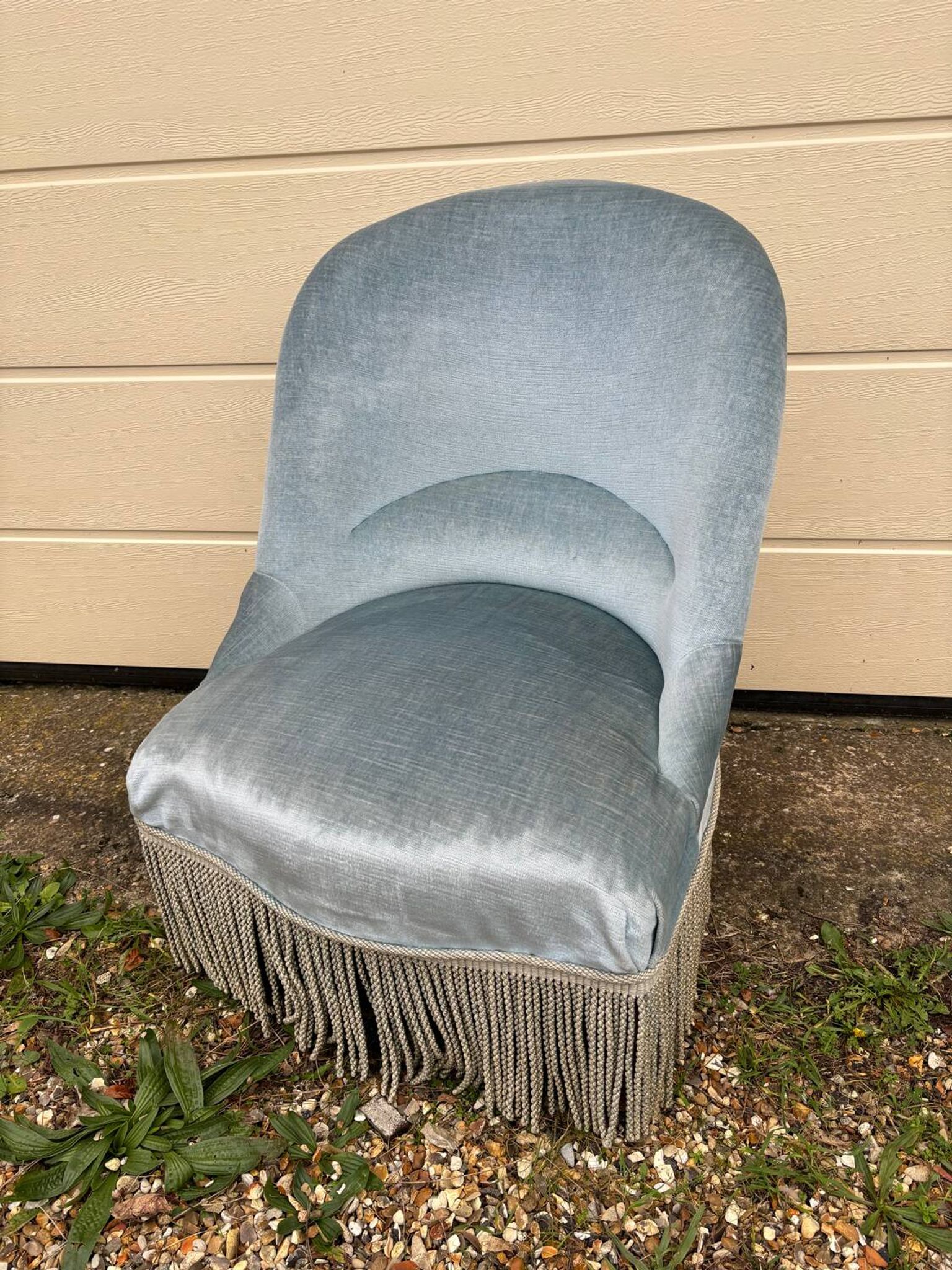Fauteuil crapaud en velours bleu ciel
